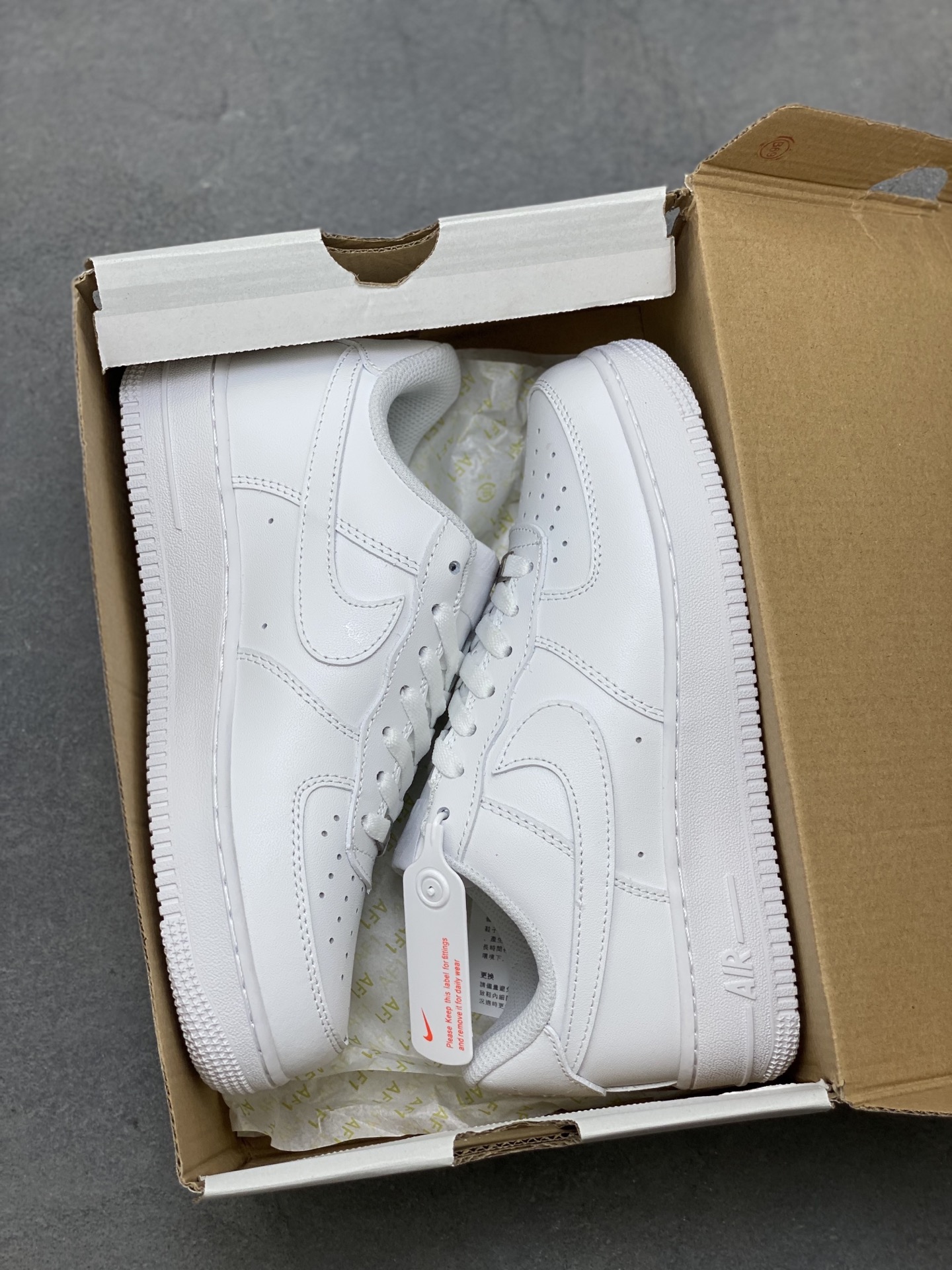Nike Air Force 1 Mid '07 - Classic White Leather Sneakers, All-Sizes Available 10 i1750702770663 1127 0 8