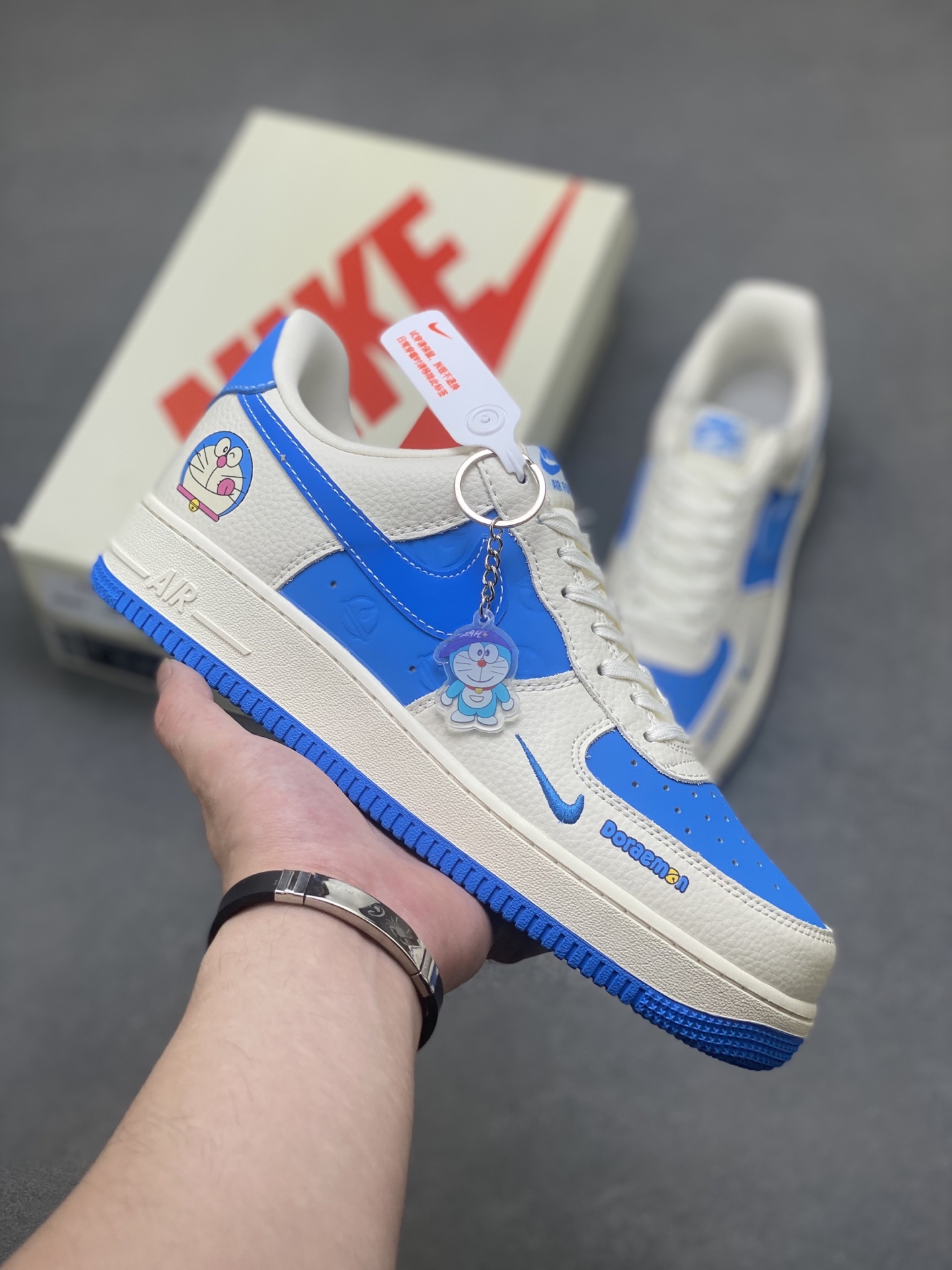 Nike Air Force 1 '07 Low Doraemon Custom Sneakers - Limited Edition 2 i1750797418175 8248 0 0