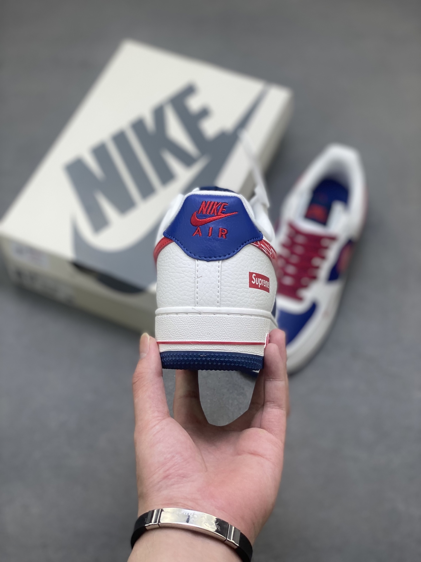 Nike Air Force 1 '07 Low White/Royal Blue Supreme Edition - Limited 5 i1750797521368 2018 0 3