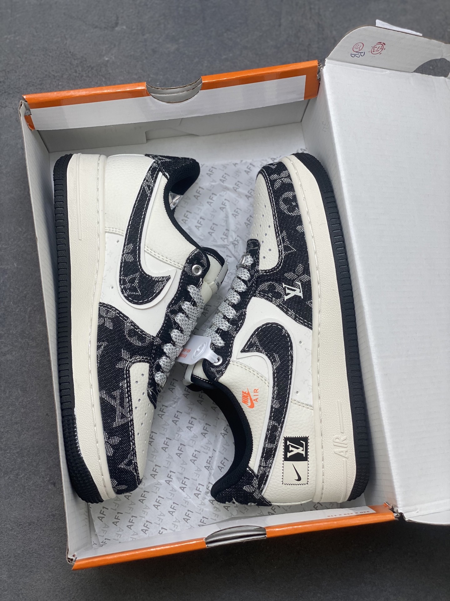 Nike Air Force 1 Low '07 Limited Edition Sneakers 10 i1750797578246 6740 0 8