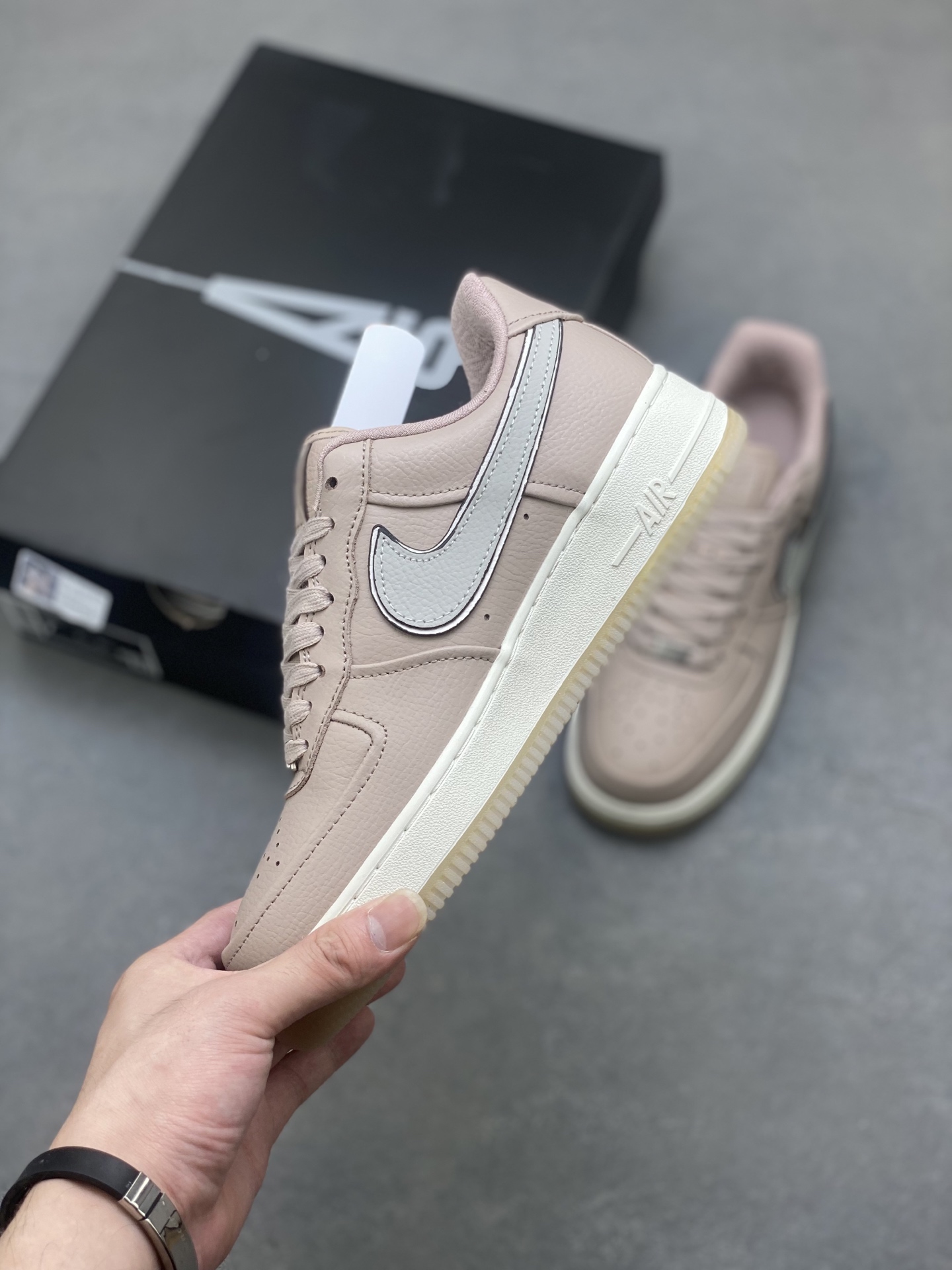 Nike Air Force 1 '07 Low Sneakers - Limited Edition, Premium Comfort 4 i1750797635674 3853 0 2