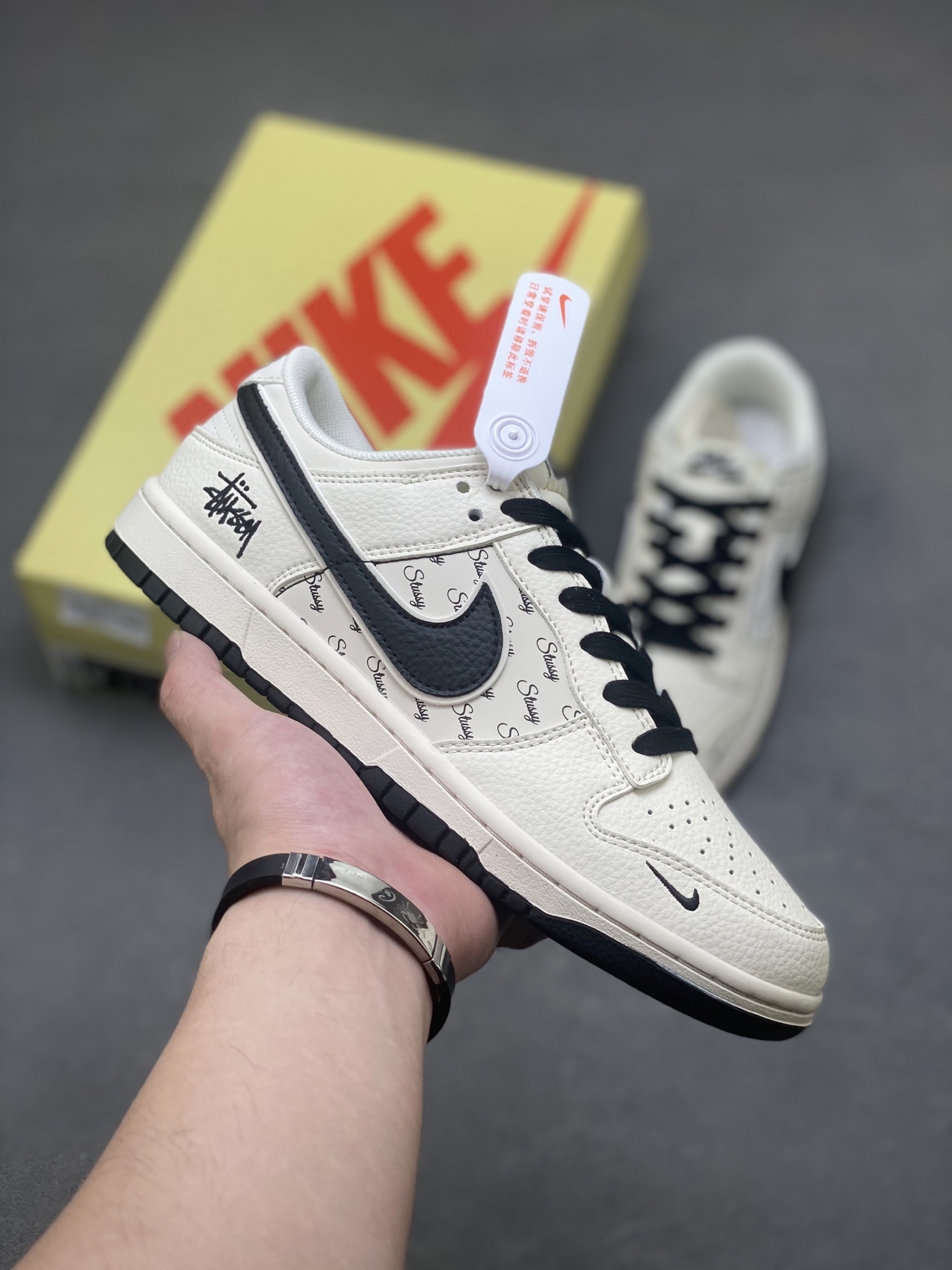 Nike Air Dunk LOW 1 'Stussy' Limited Edition Fashion Sneakers 2 i1750798081885 2831 0 0