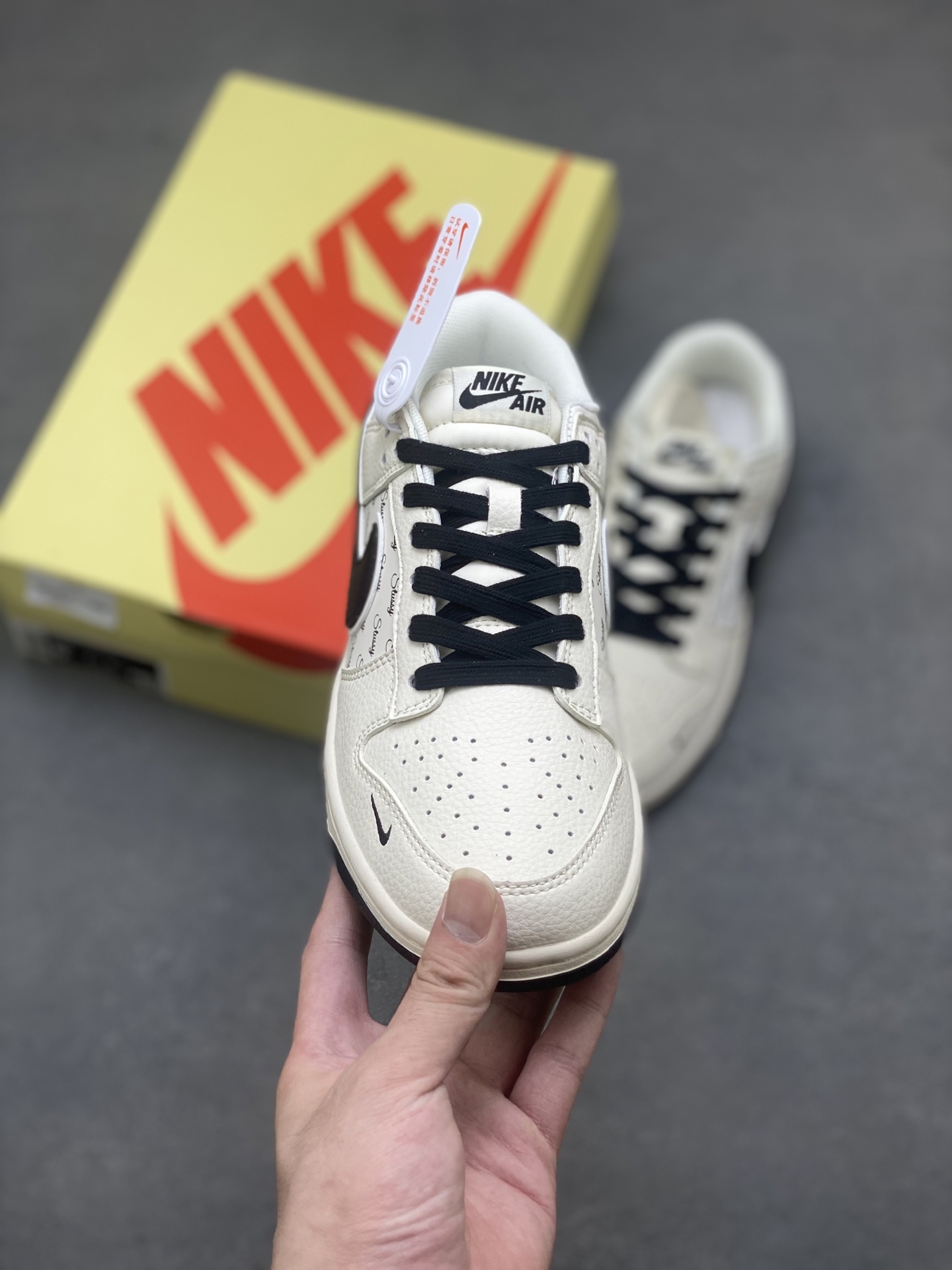 Nike Air Dunk LOW 1 'Stussy' Limited Edition Fashion Sneakers 3 i1750798090449 984 0 1