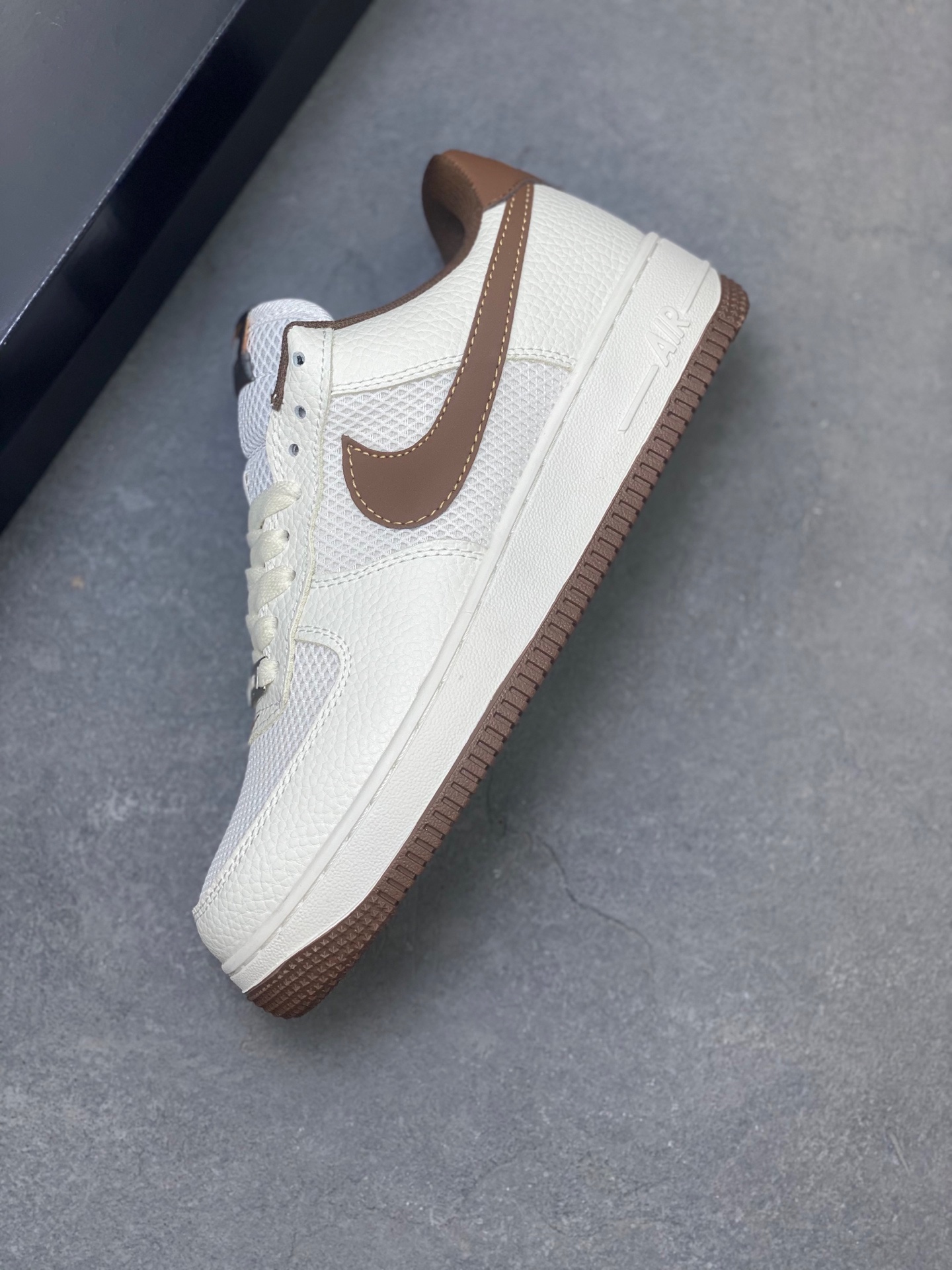Nike Air Force 1 '07 Low Sneakers - Ivory/Brown, Full-Length Air Cushion 8 i1750893708748 2611