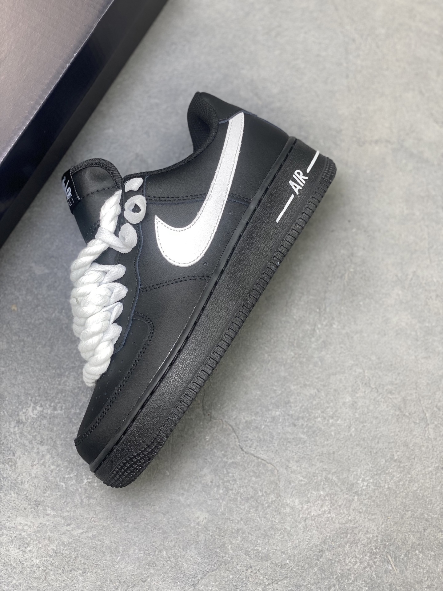 Nike Air Force 1 '07 Low Black & White Limited Edition Sneakers 8 i1750893769344 4788 0 6
