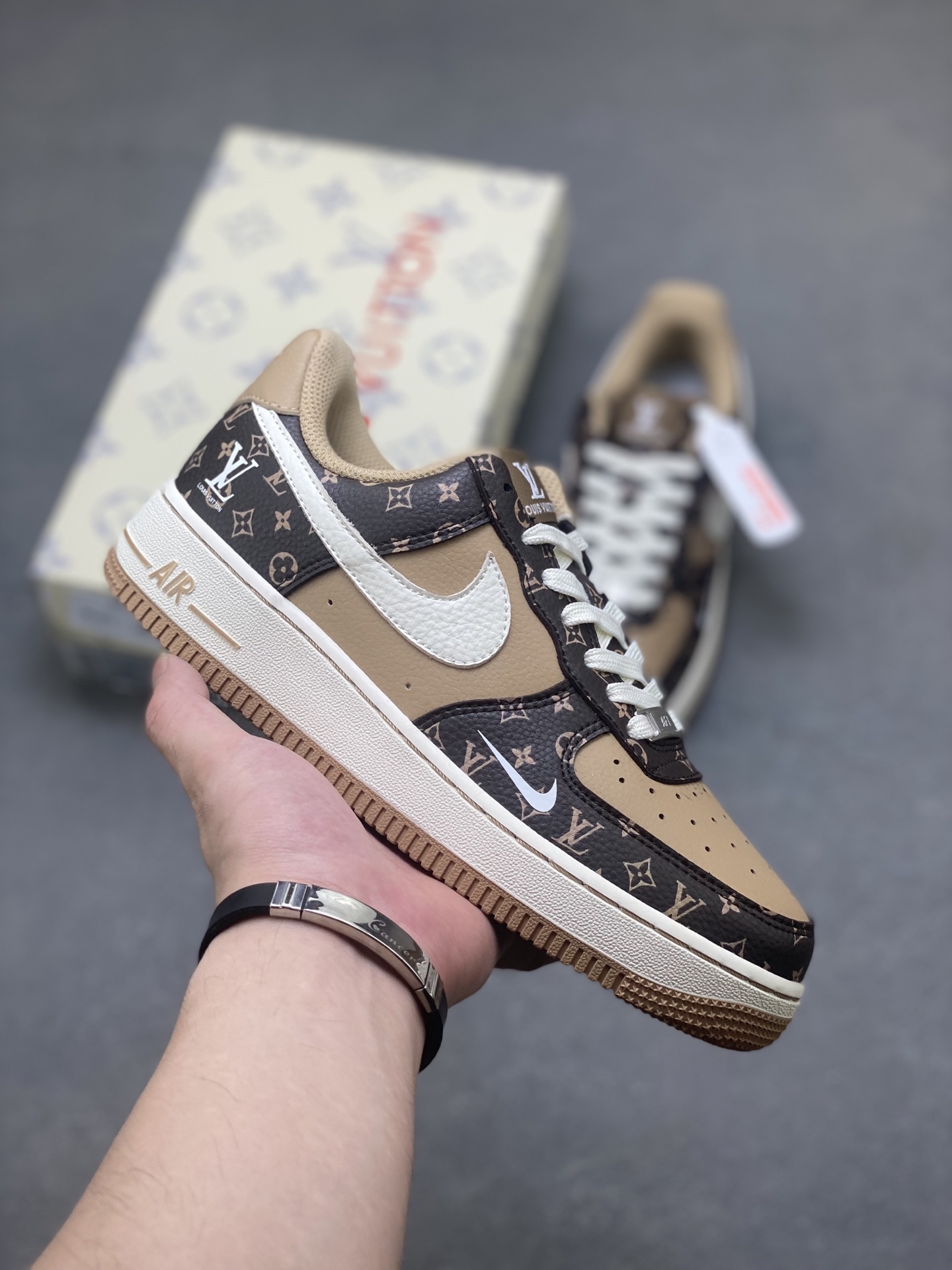 Nike Air Force 1 '07 Low Custom Louis Vuitton - Limited Edition Sneakers 2 i1750894001070 2526 0 0