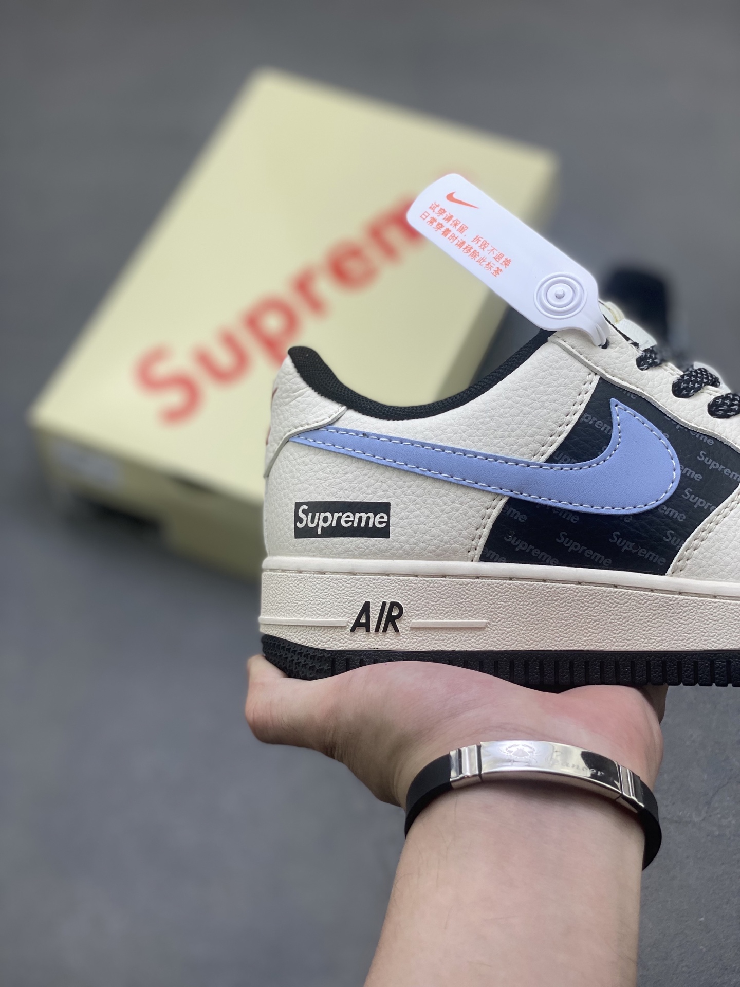 Nike Air Force 1 '07 Low Supreme Sneakers Designer Casual Shoes 6 i1750894105630 9047 0 4