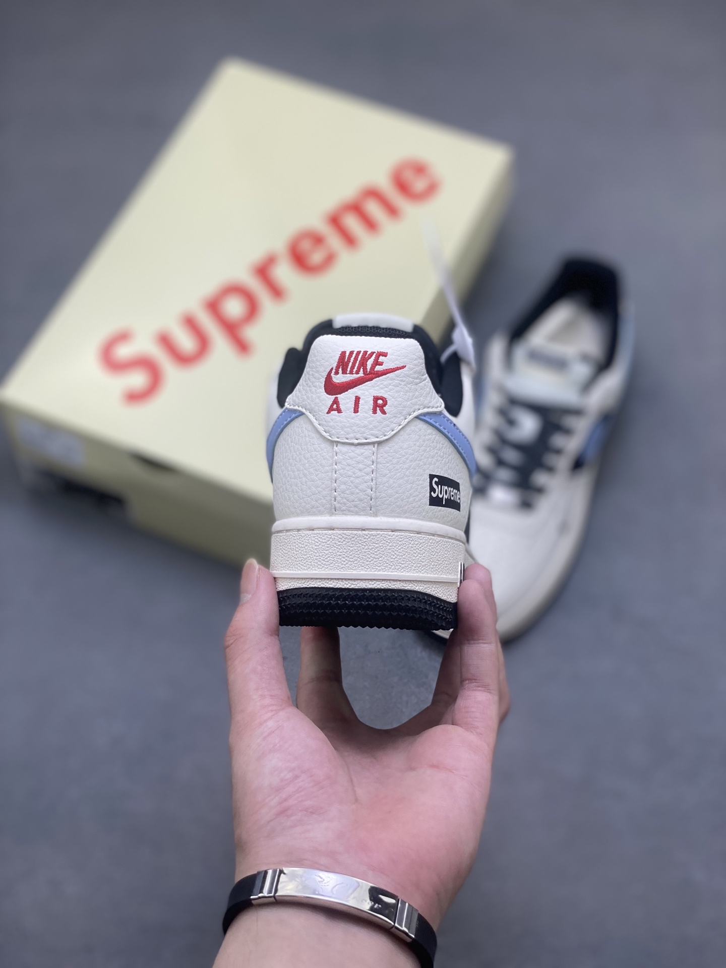 Nike Air Force 1 '07 Low Supreme Sneakers Designer Casual Shoes 5 i1750894105768 2905 0 3