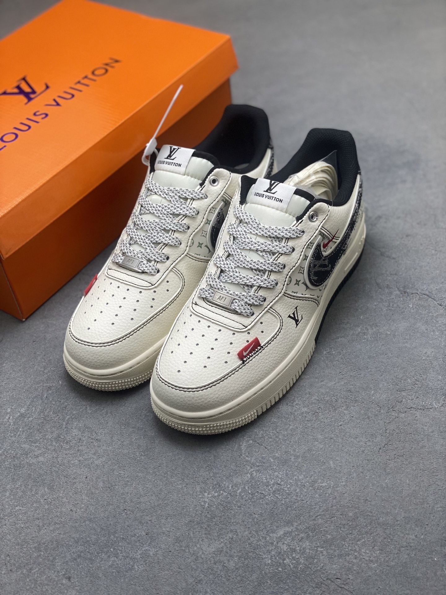 Nike Air Force 1 '07 Low Louis Vuitton Custom Sneakers Limited Edition 9 i1750894165356 204 0 7