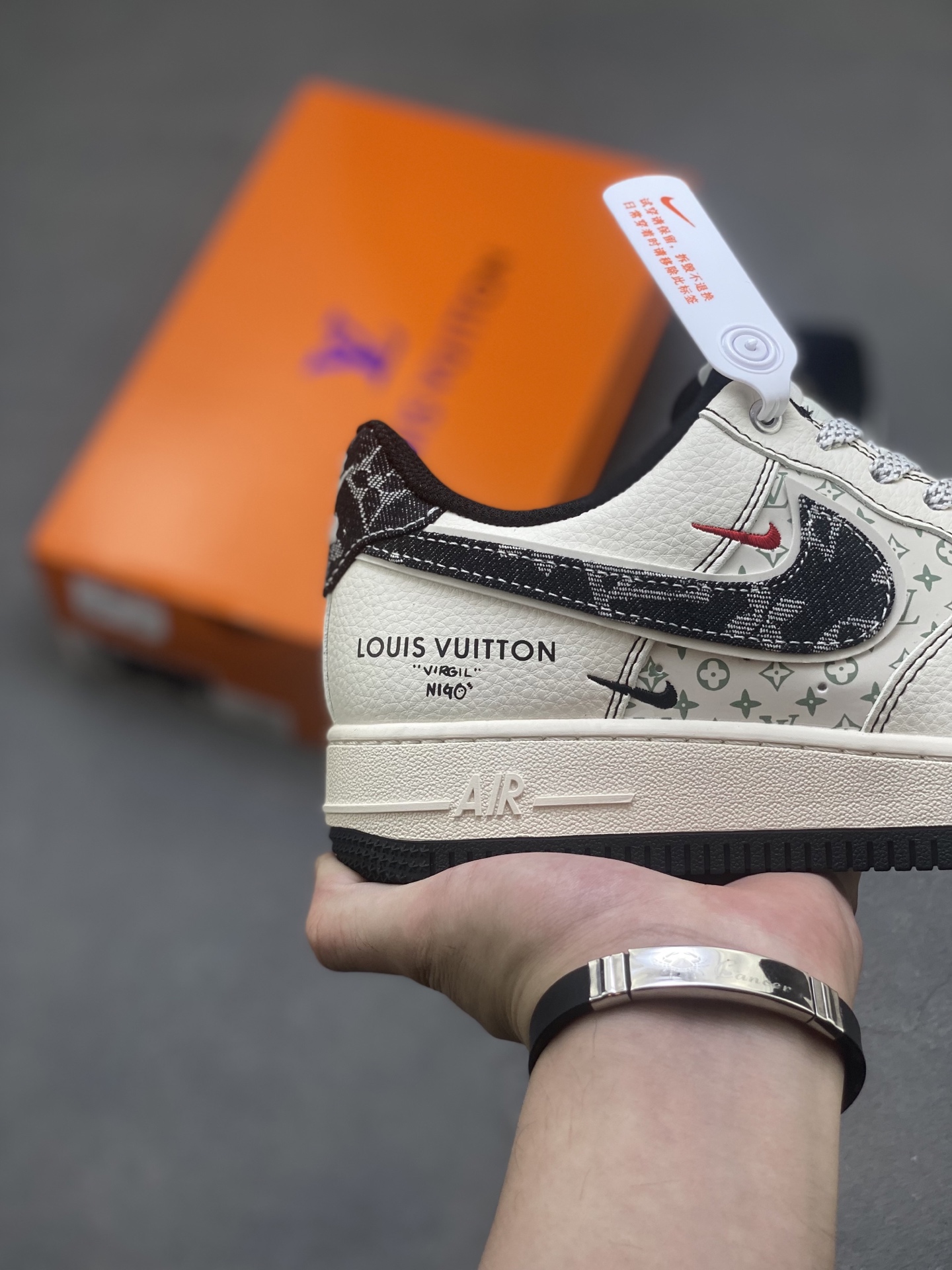 Nike Air Force 1 '07 Low Louis Vuitton Custom Sneakers Limited Edition 6 i1750894165442 5791 0 4