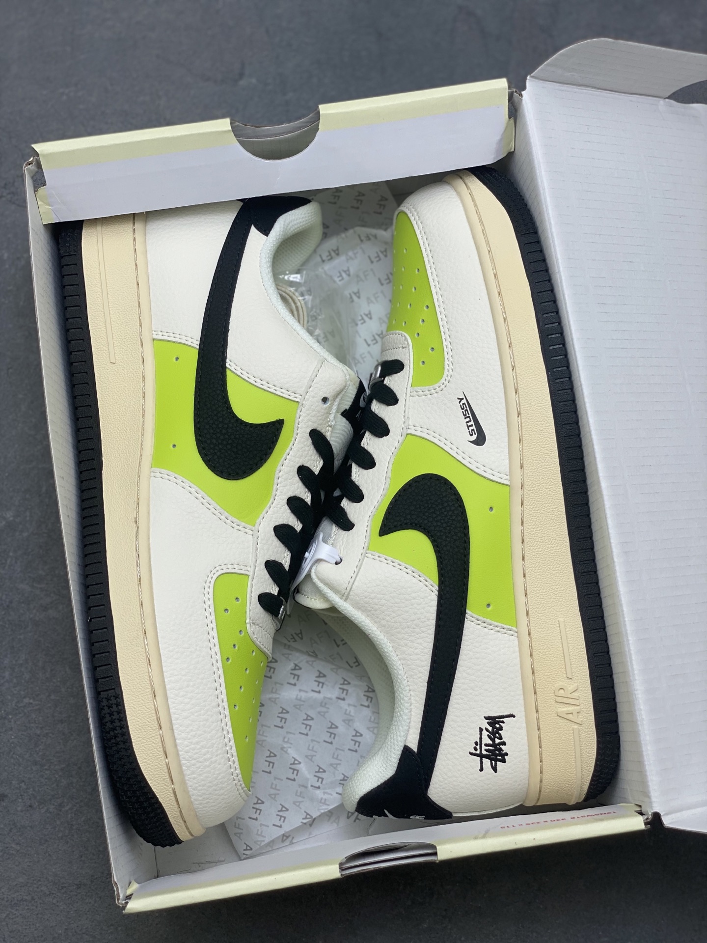 Nike Air Force 1 '07 Low Stussy - Lime Green and Black Limited Edition 10 i1751051757003 9425 0 8