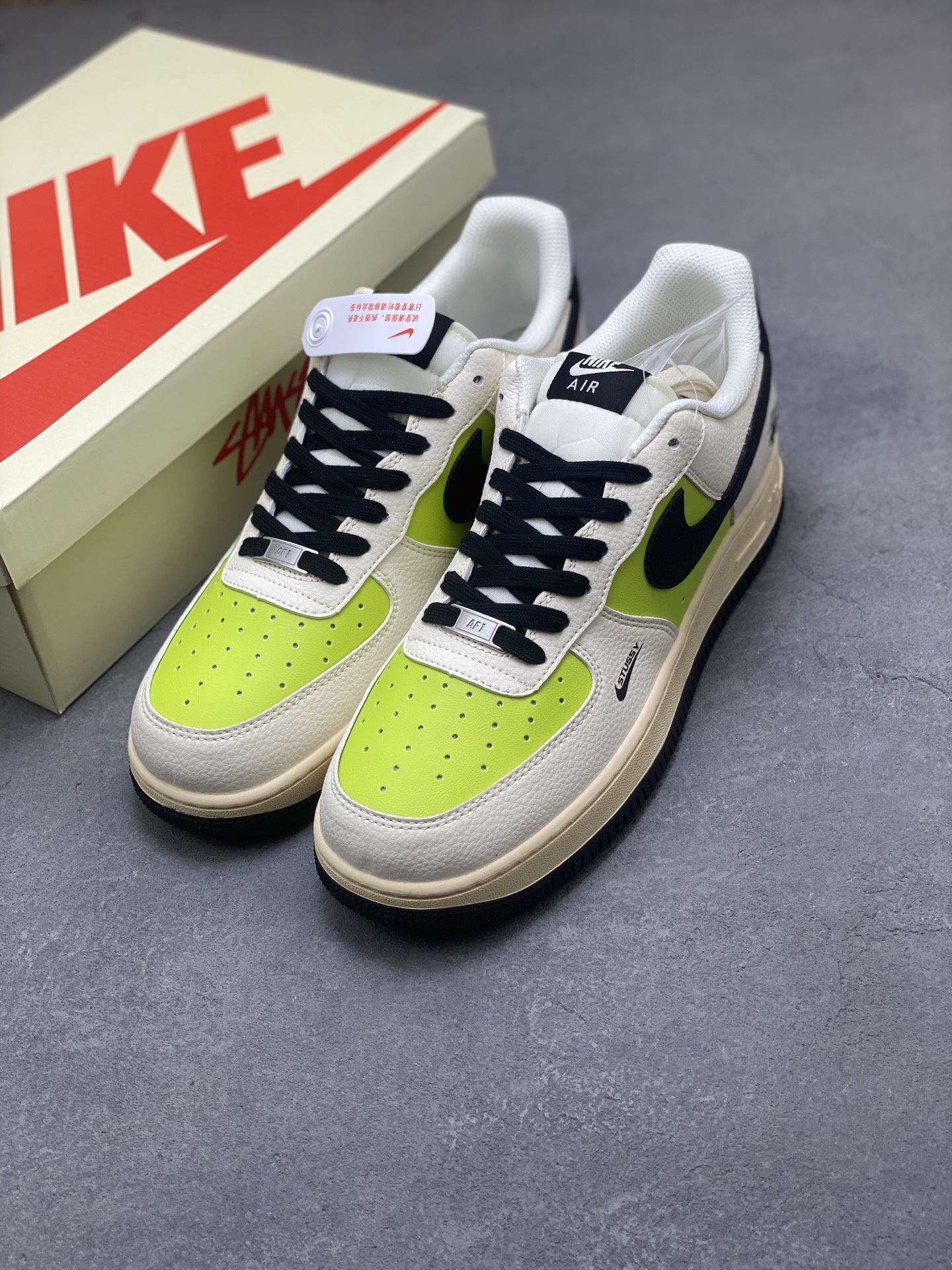 Nike Air Force 1 '07 Low Stussy - Lime Green and Black Limited Edition 9 i1751051765296 3867 0 7