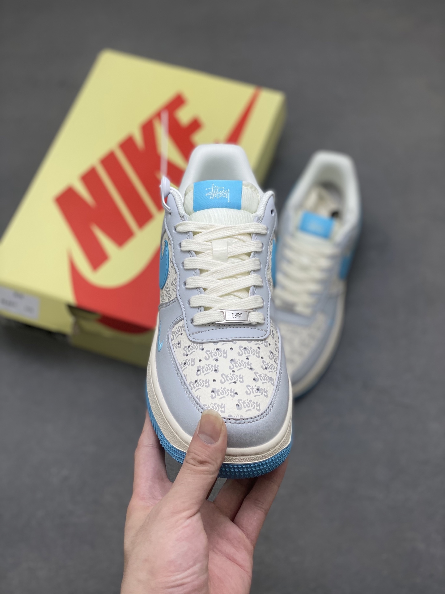 Nike Air Force 1 '07 Low Stussy Collab - Fluorescent Blue Printed Sneakers 3 i1751051951651 9985 0 1