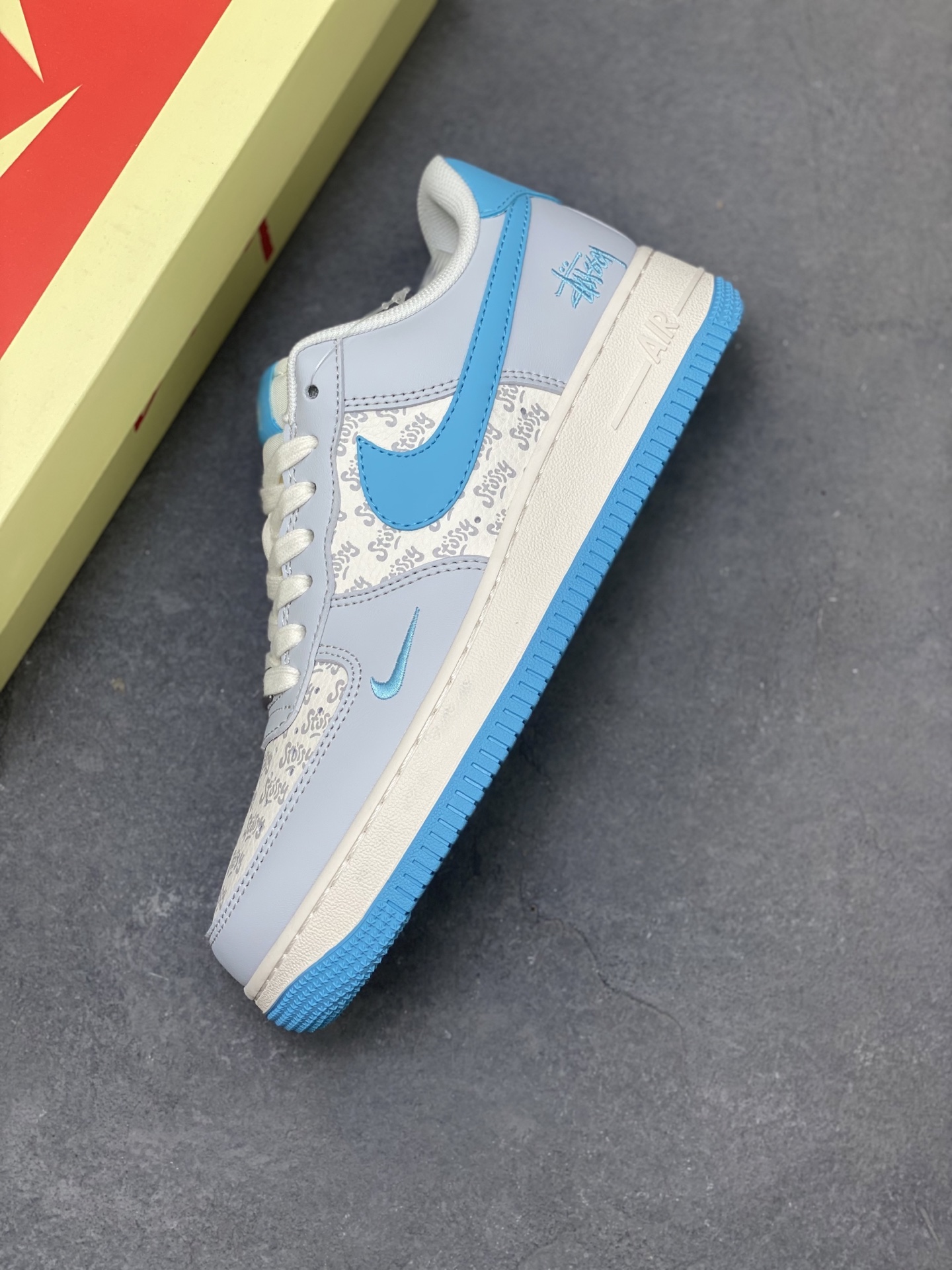 Nike Air Force 1 '07 Low Stussy Collab - Fluorescent Blue Printed Sneakers 8 i1751051953544 4100 0 6