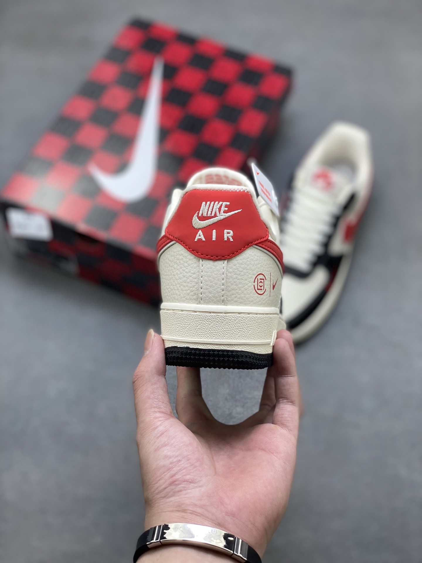 Nike Air Force 1 '07 Low Black Red - Limited Edition Sneakers 5 i1751134215289 3377 0 3