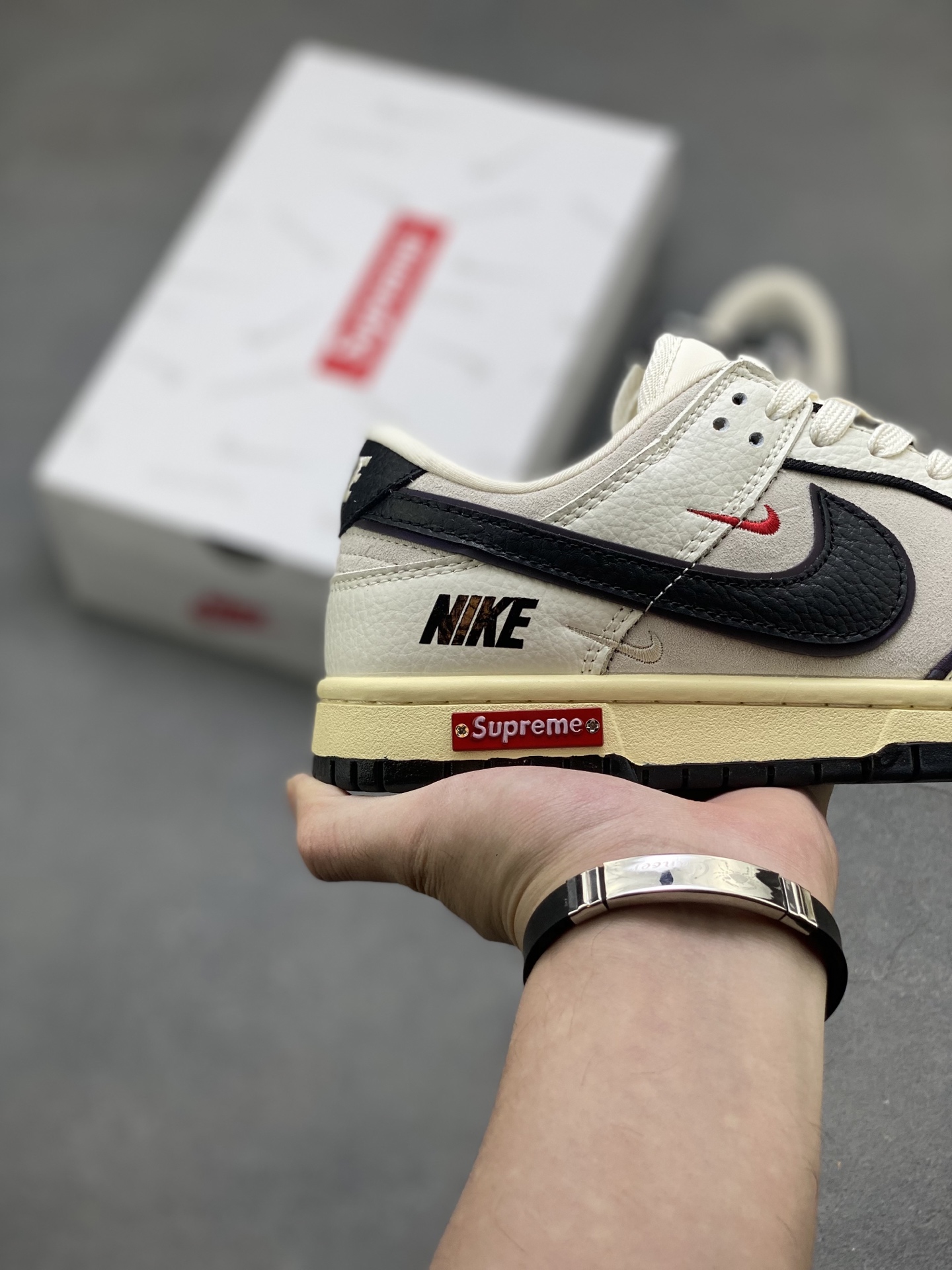 Nike Dunk SB Low Custom Sneakers - Stylish, Comfortable, and Durable Shoes 6 i1751134617935 8195 0 4