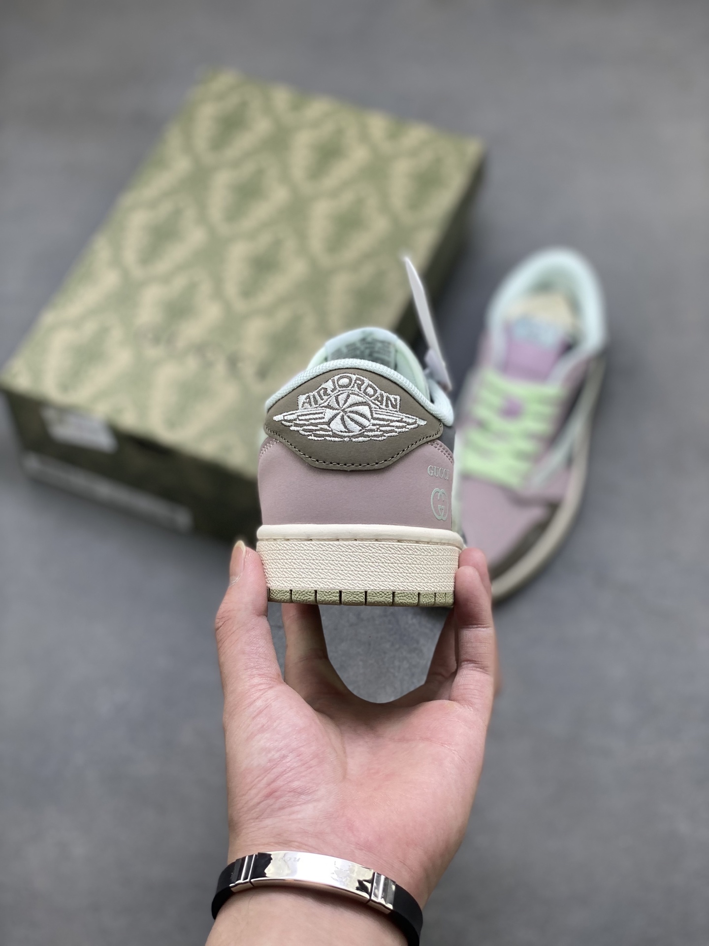 Nike Air Jordan Travis Scott DIY Low Top Sneaker - Limited Edition 5 i1751134674466 2386 0 3