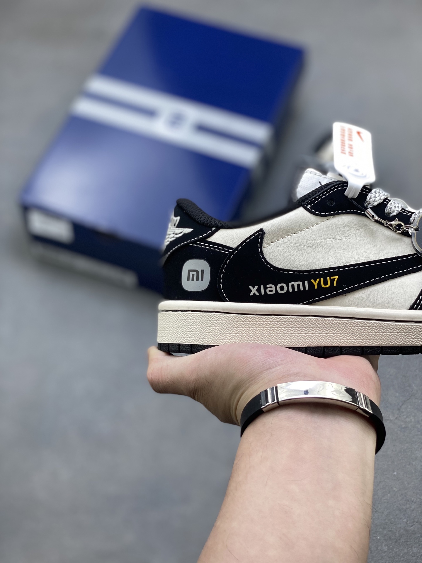 Travis Scott x Nike Air Jordan 1 Low x SU7 Ultra - Black/White 6 i1751134830447 110 0 4