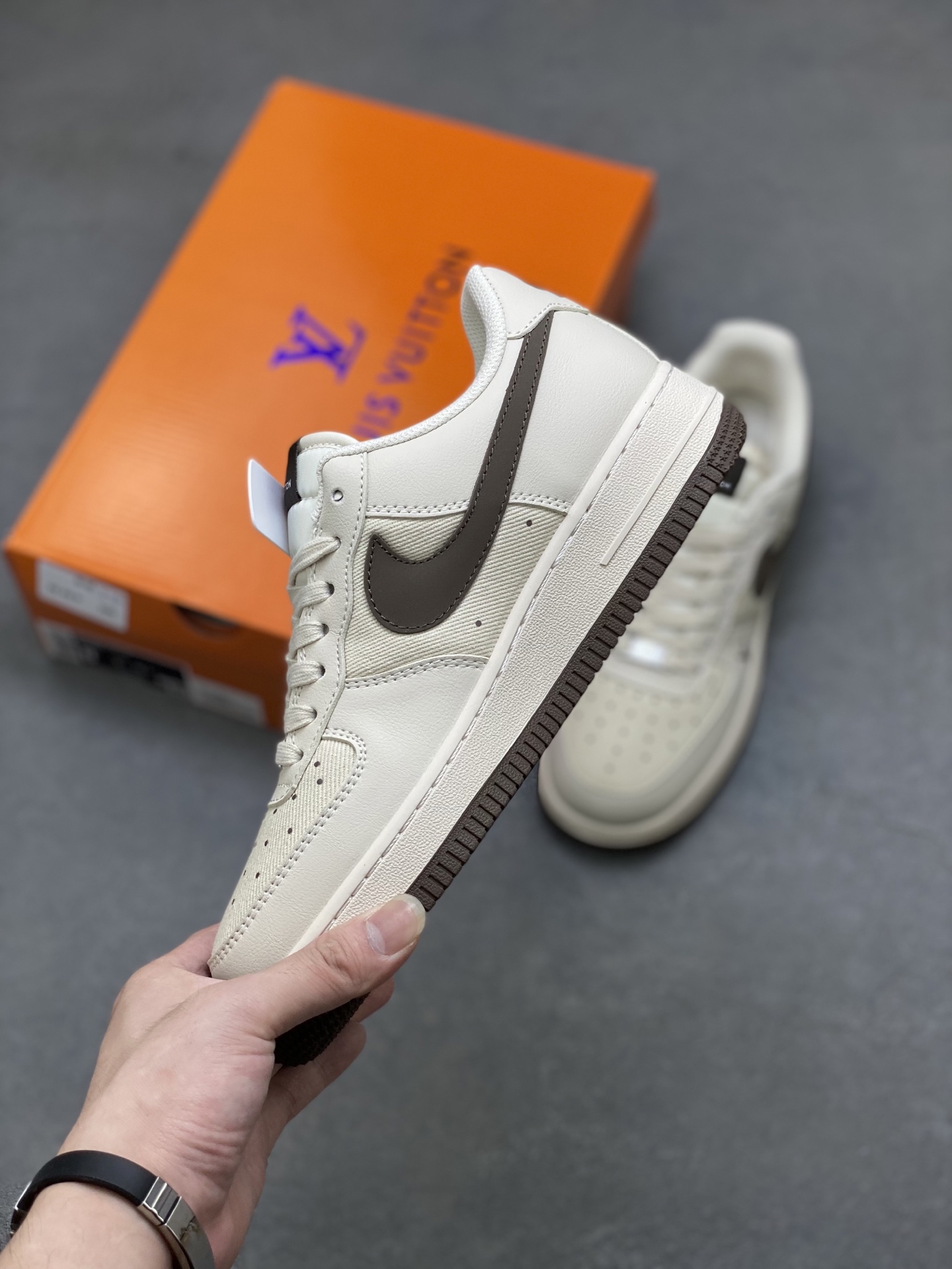 Nike Air Force 1 '07 Low Louis Vuitton Cappuccino Sneakers 4 i1751224791173 84 0 2