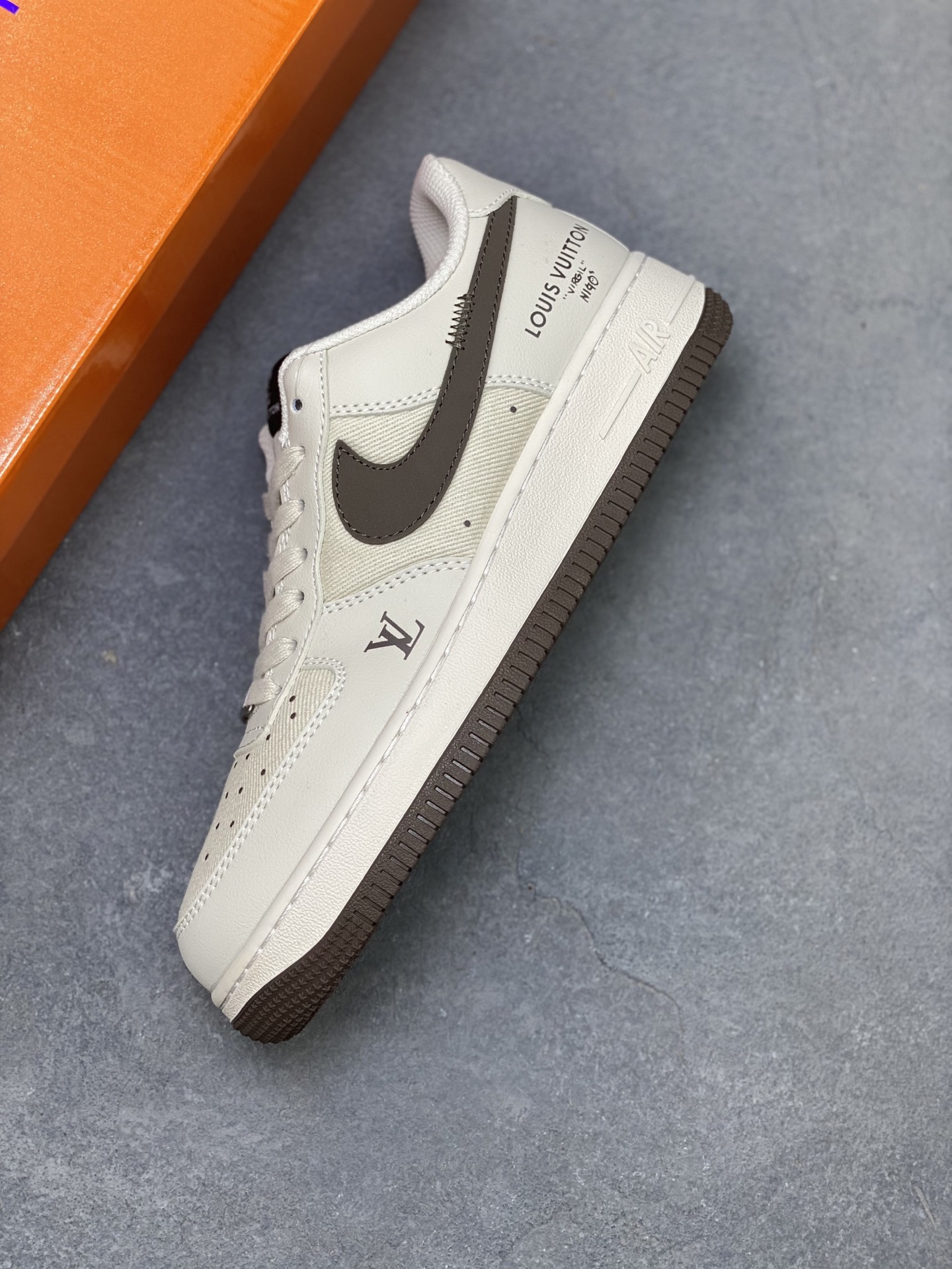 Nike Air Force 1 '07 Low Louis Vuitton Cappuccino Sneakers 8 i1751224798200 137 0 6