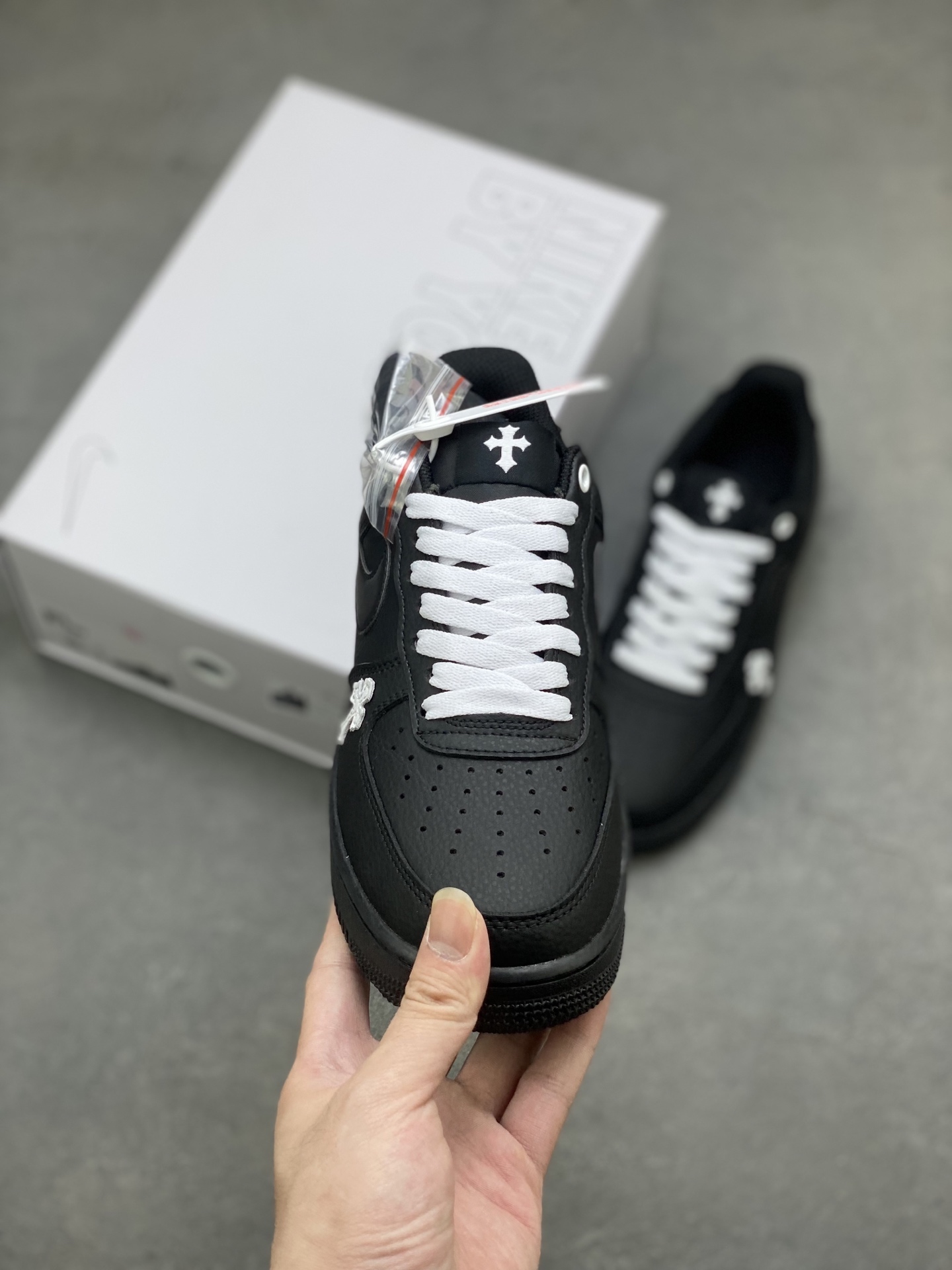 Nike Air Force 1 Low Black White Cross Sneakers - Original Quality 3 i1751224921181 892 0 1