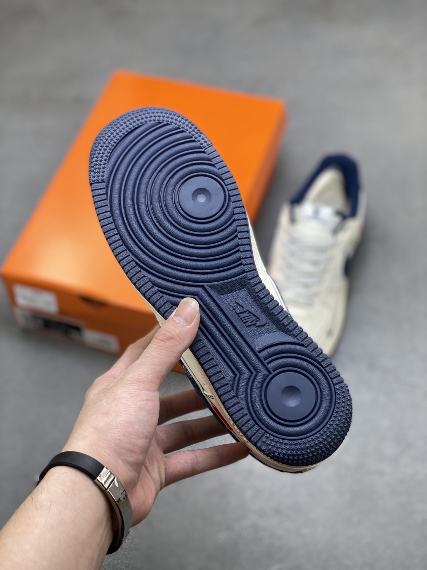 Nike Air Force 1 '07 Low Louis Vuitton Collab Sneakers - Limited Edition 7 i1751224983941 7056 0 5