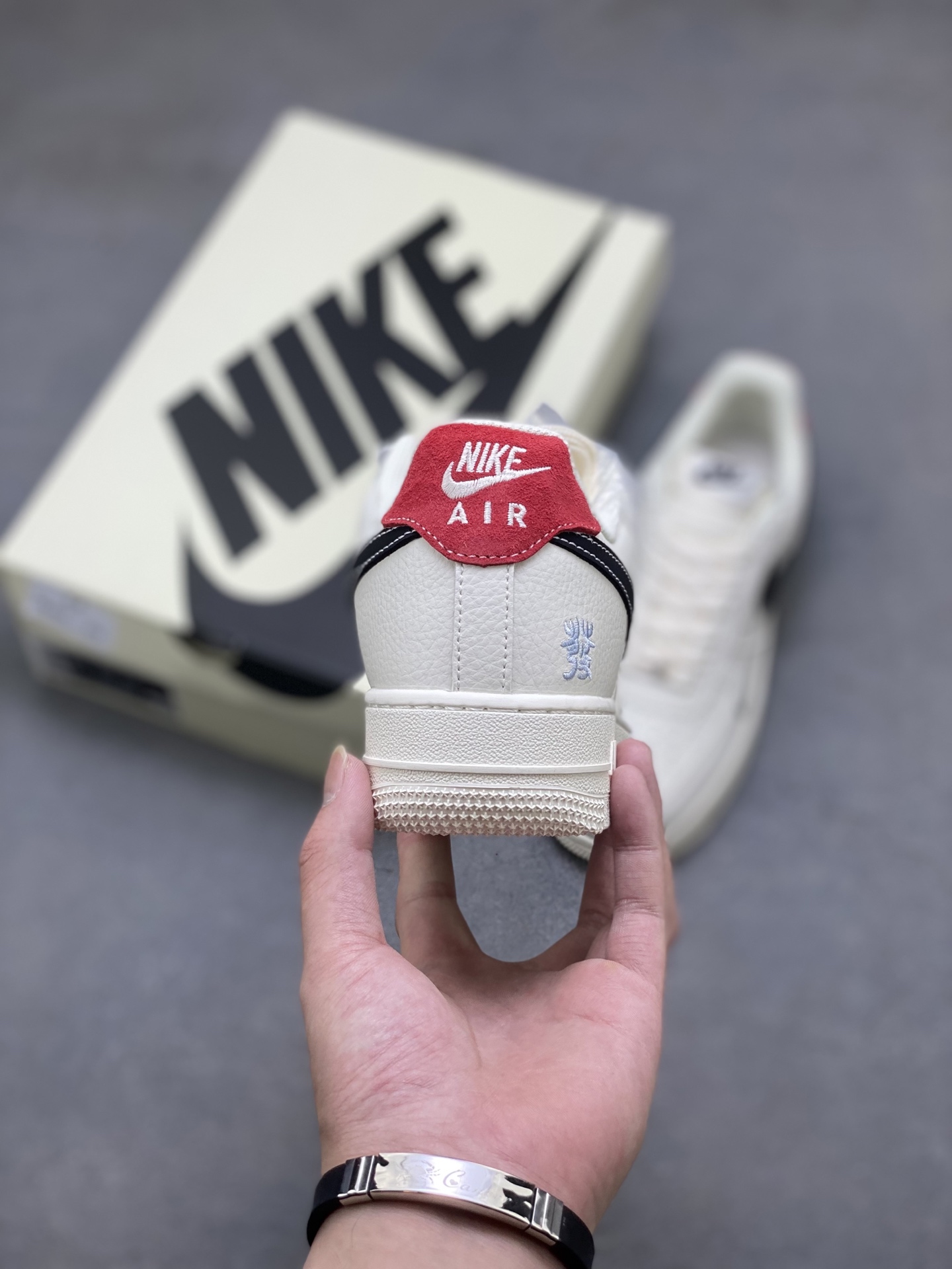 Nike Air Force 1 '07 Low 'Lucky' Casual Sneakers - Cream/Black 5 i1751225055602 2365 0 3