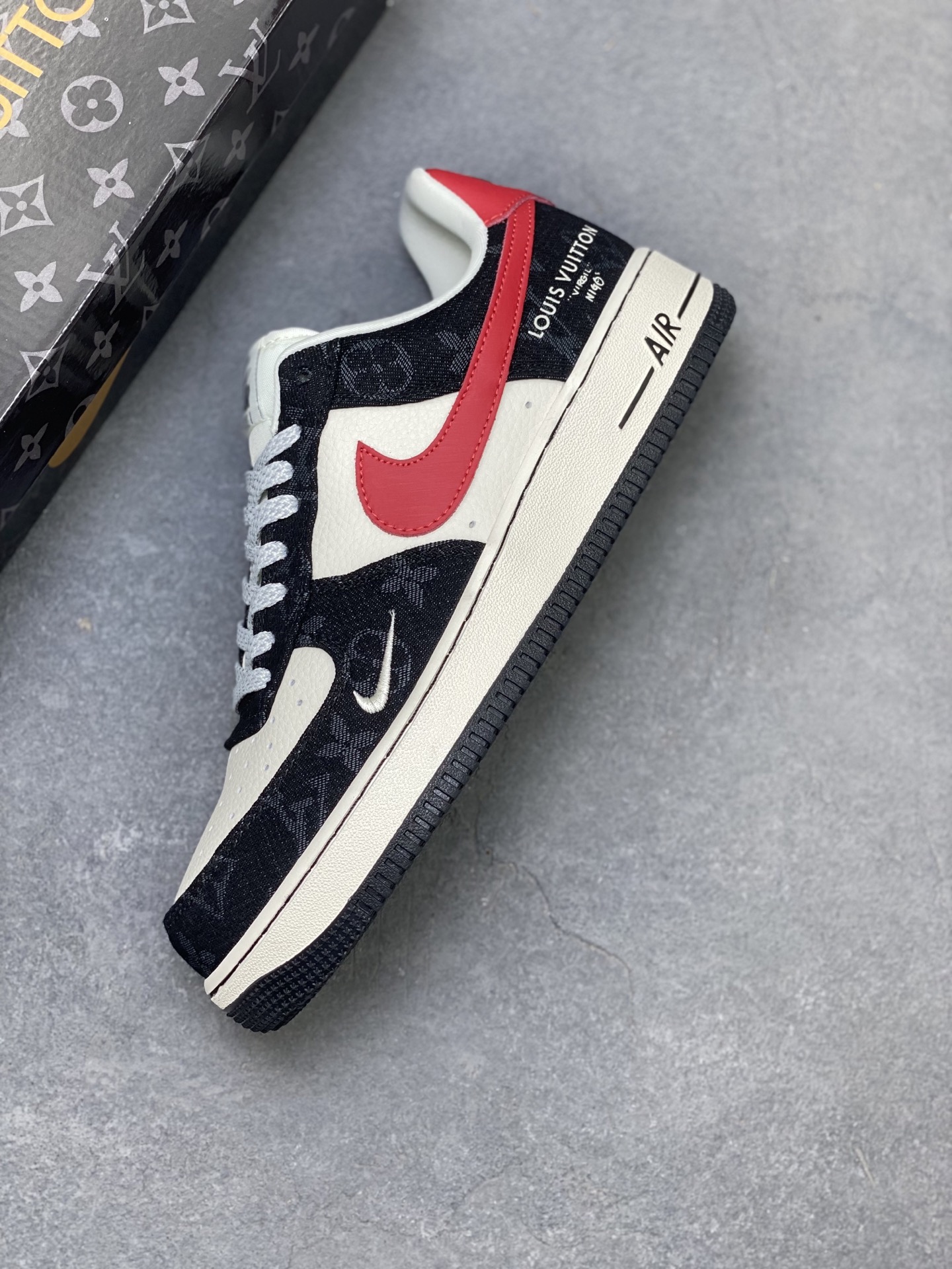 Louis Vuitton Air Force 1: Official Edition with Air Cushioning and Accessories 8 i1751225175192 6394 0 6
