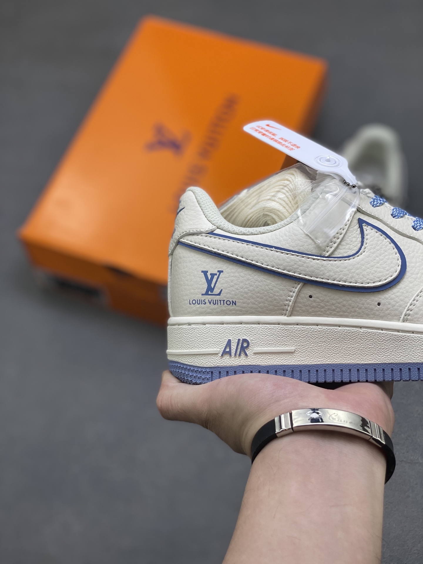 Nike Air Force 1 '07 Low Louis Vuitton Sneakers - Limited Edition 6 i1751225244792 1974 0 4