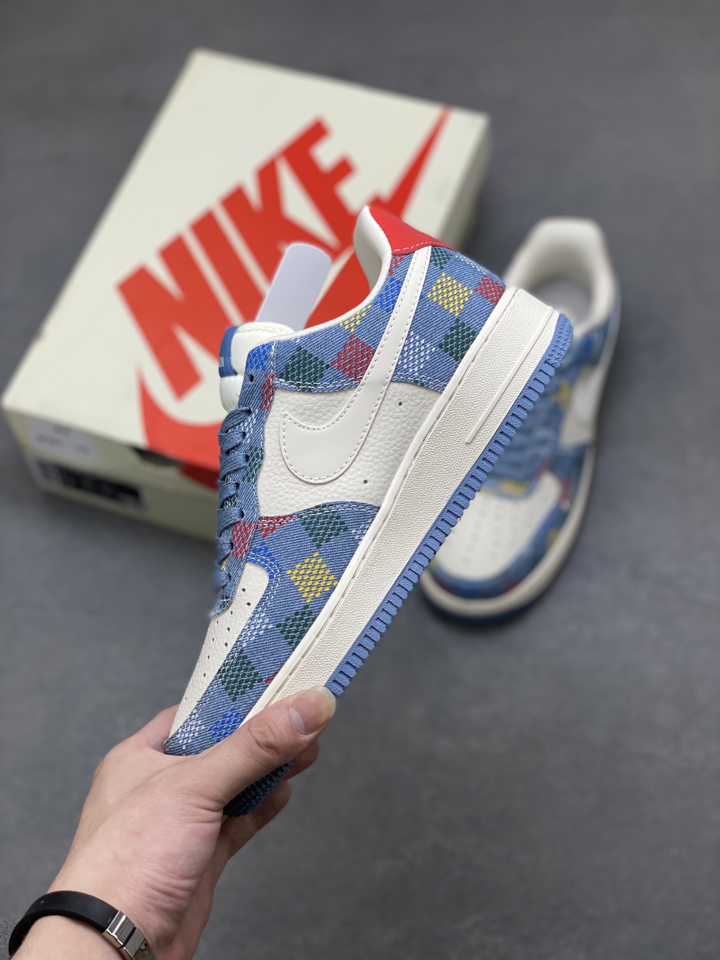 Nike Air Force 1 '07 Low Louis Vuitton Edition Sneakers - Limited Release 4 i1751309365900 5434 0 2