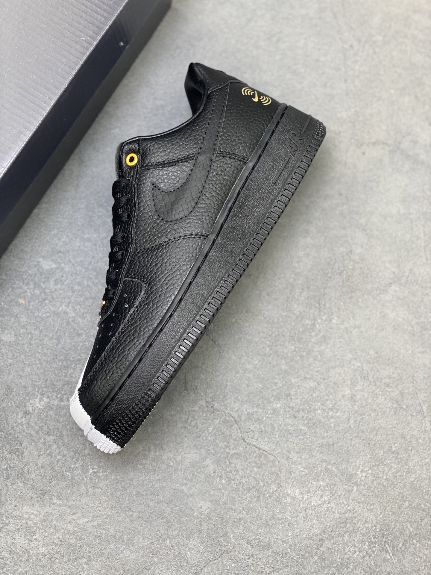 Nike Air Force 1 '07 Low Black Leather Sneakers - Limited Edition 8 i1751309496827 6560 0 6