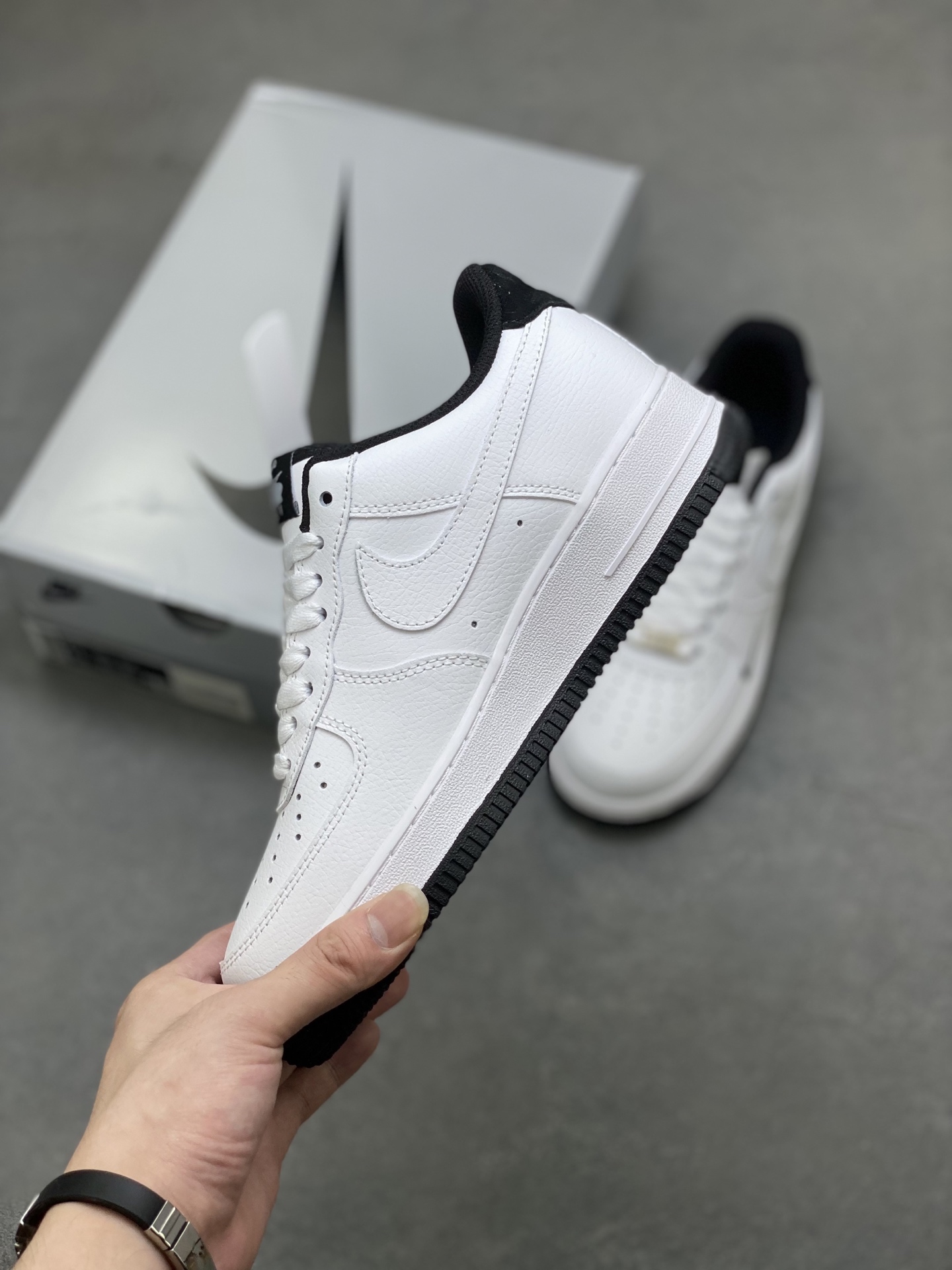 Undefeated x Nike Air Force 1 Low White/Black Casual Sneakers 4 i1751398480585 5137 0 2