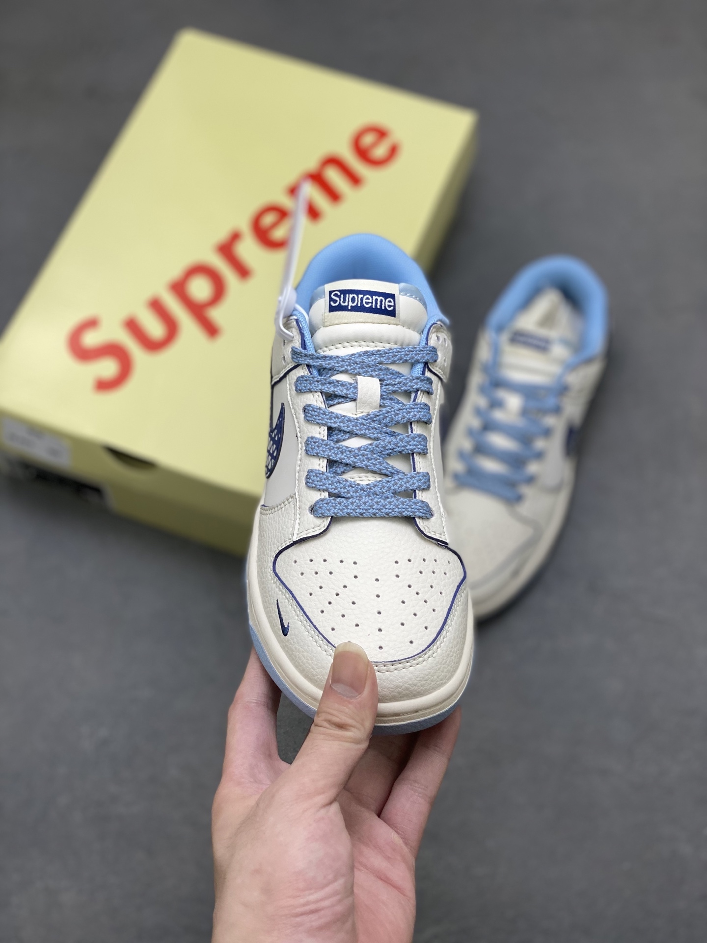 Nike SB Dunk Low Supreme Collab Sneakers Cream/Blue - Premium Quality 2 i1751399013653 5346 0 1