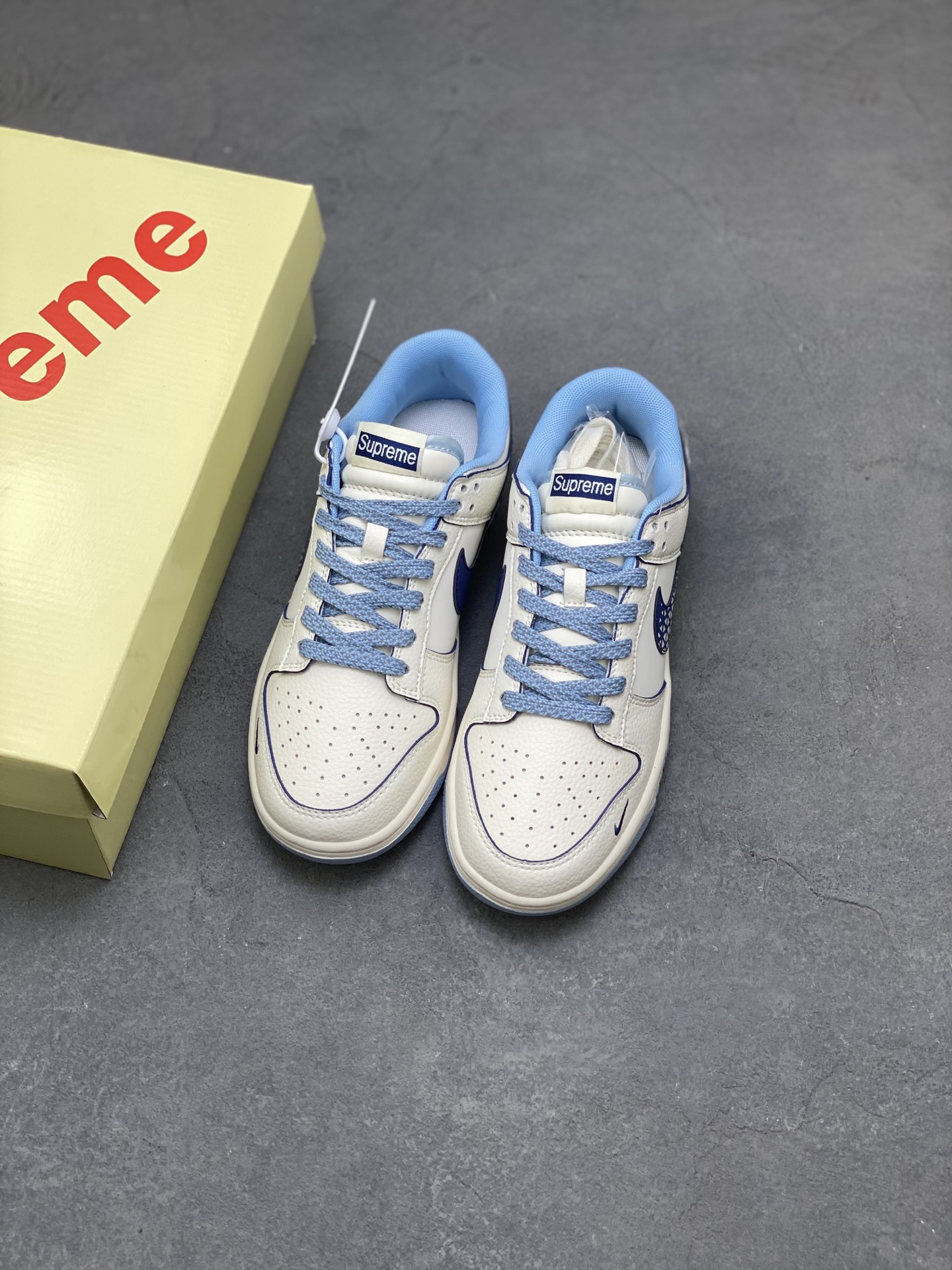 Nike SB Dunk Low Supreme Collab Sneakers Cream/Blue - Premium Quality 8 i1751399022828 1552 0 7
