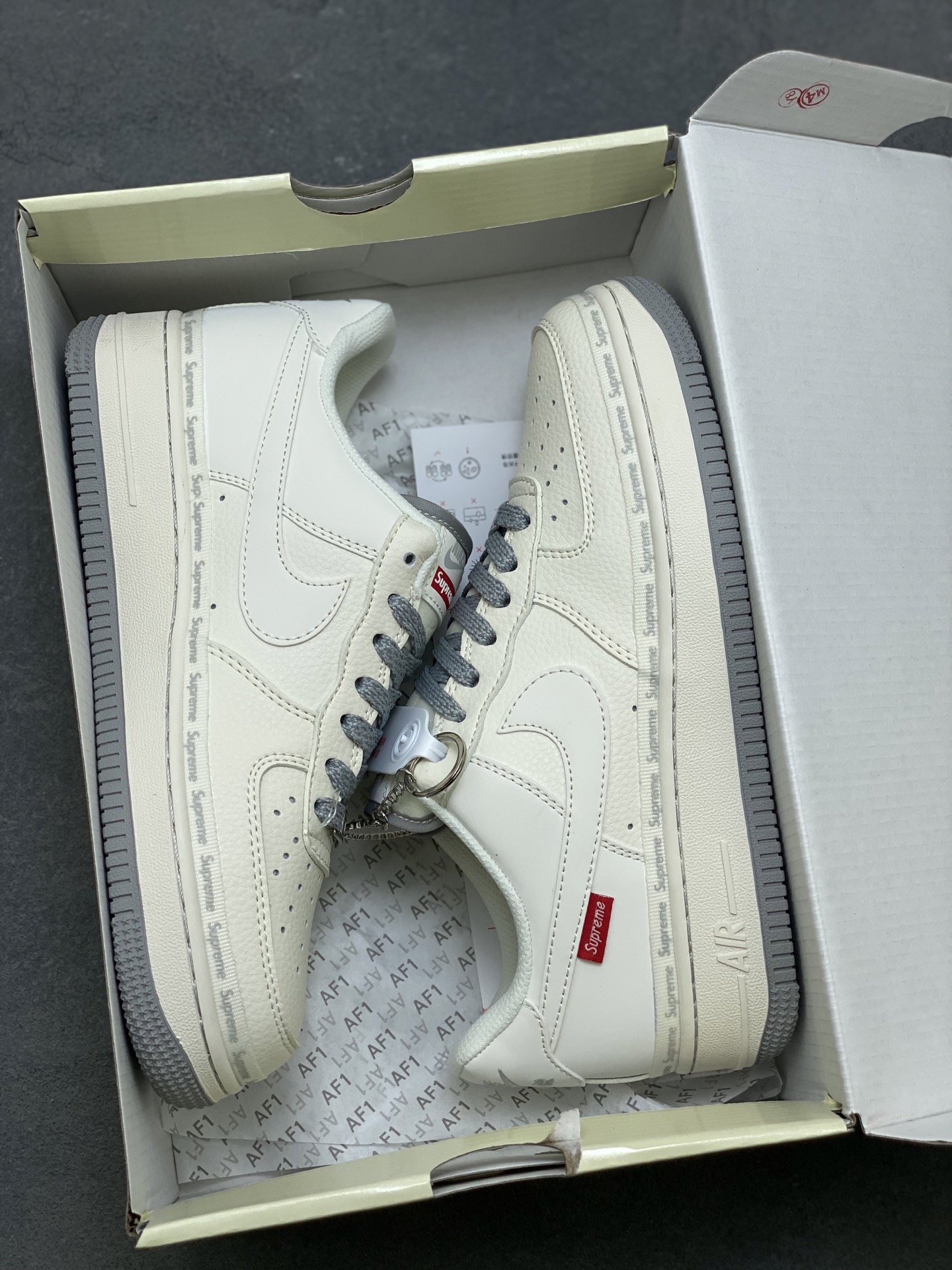 Nike Air Force 1 '07 Low Supreme Collab Sneakers - Limited Edition 10 i1751485936837 7664 0 8