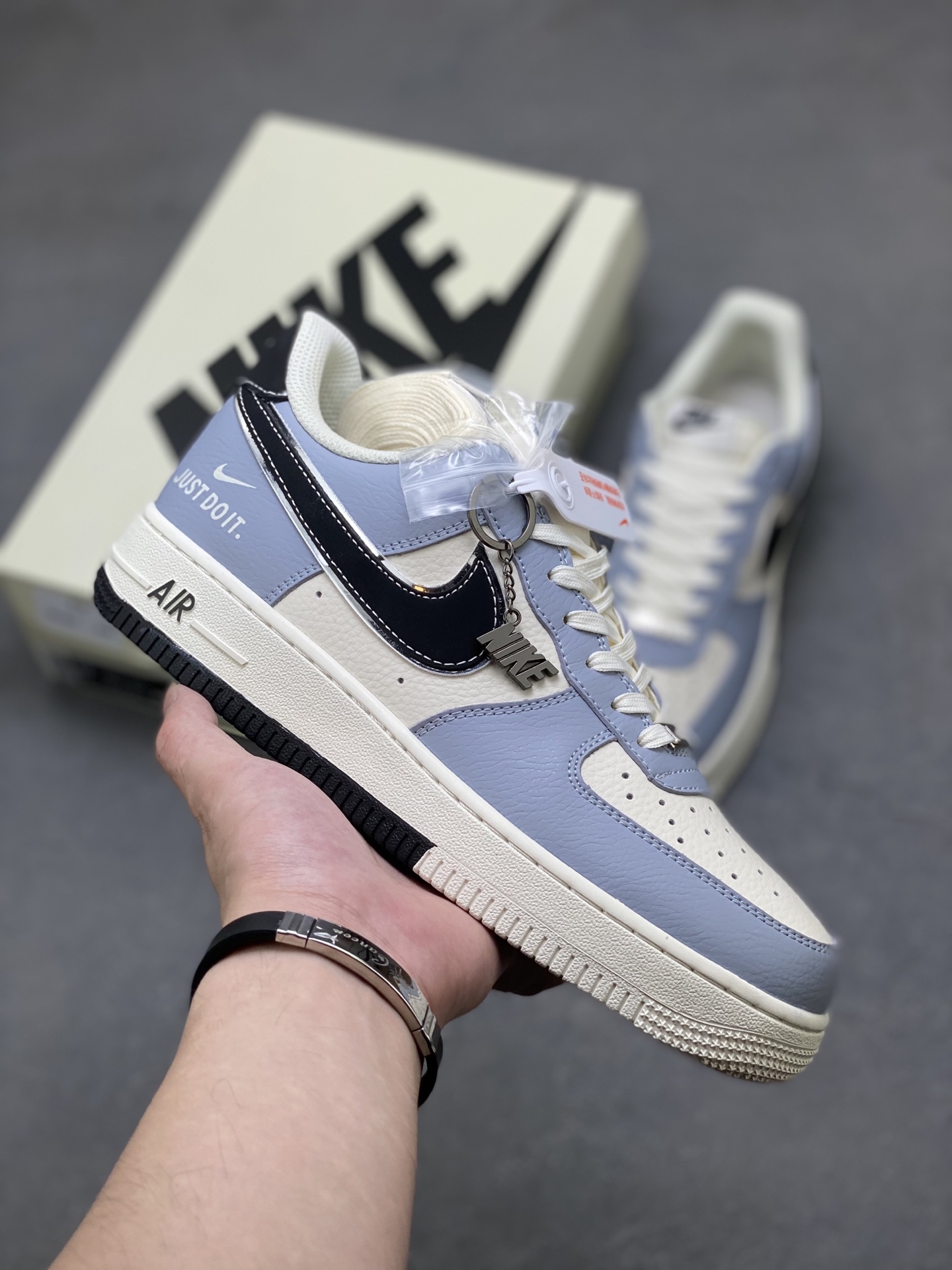 Nike Air Force 1 '07 Low 'Just Do It' - Sport Sneakers & Casual Shoe 2 i1751486071323 6550 0 0