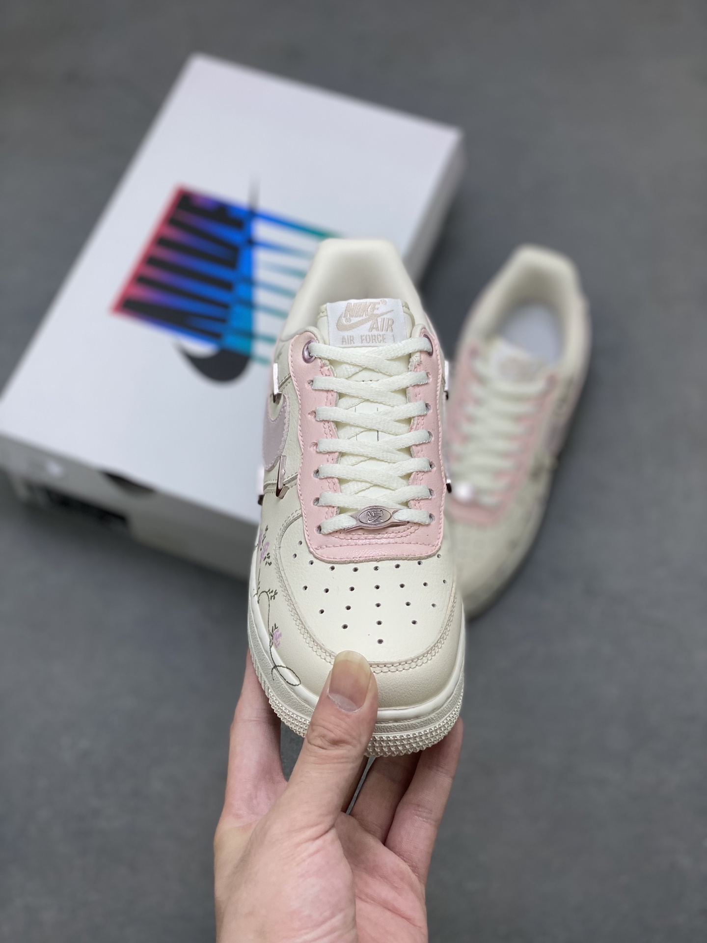 Nike Air Force 1 '07 Low Light Pink Flowers Sneakers - Casual & Stylish 3 i1751486363216 3696 0 1