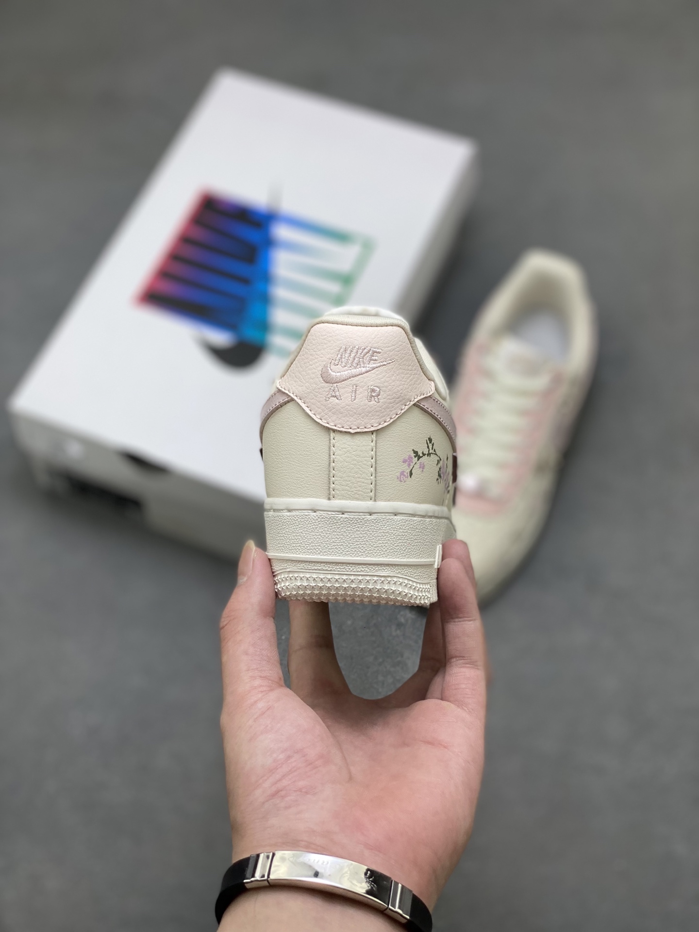 Nike Air Force 1 '07 Low Light Pink Flowers Sneakers - Casual & Stylish 5 i1751486365743 489 0 3