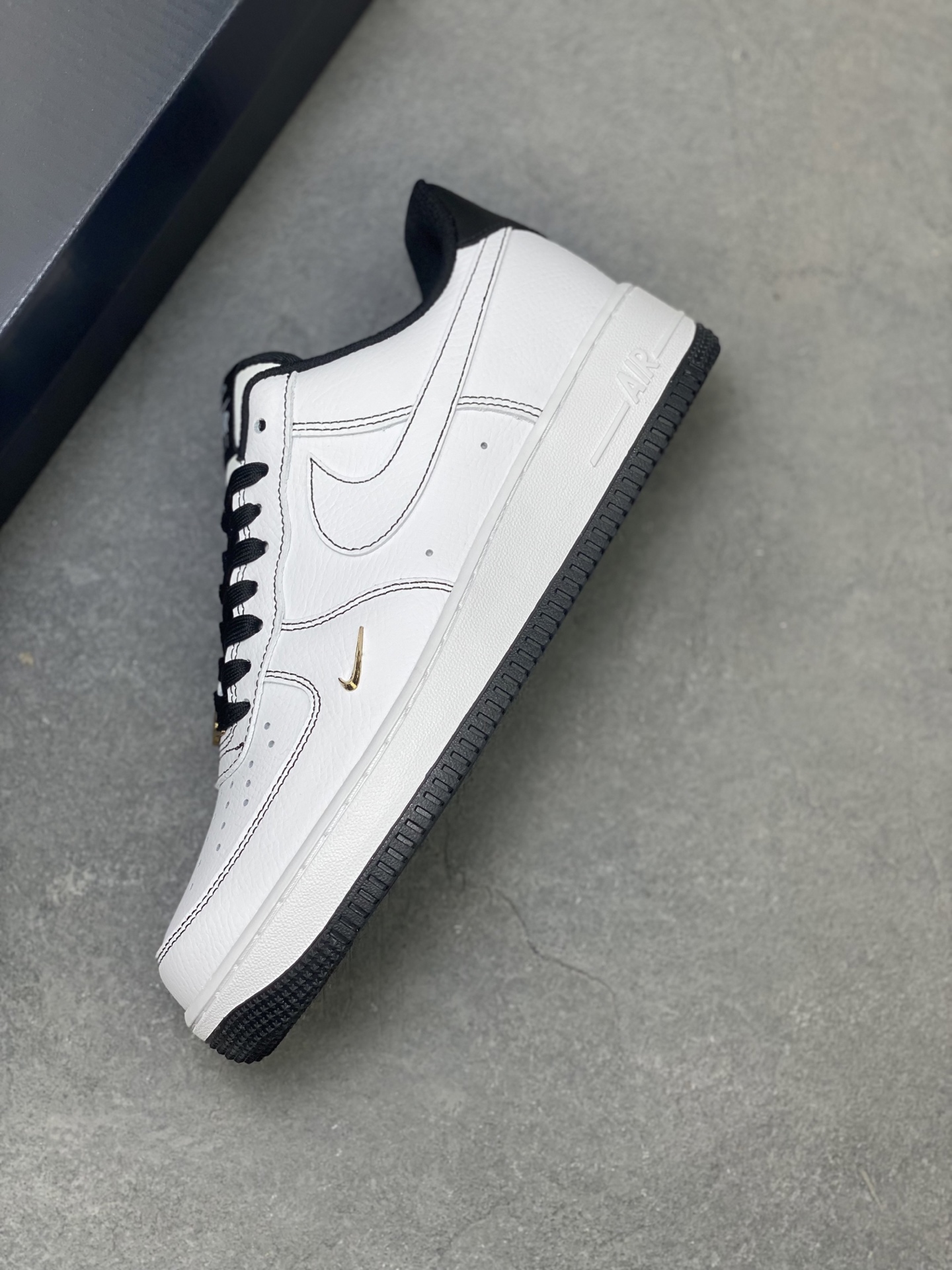 Nike Air Force 1 '07 Low White/Black Stitching Casual Sneakers 8 i1751910201153 2634 0 6