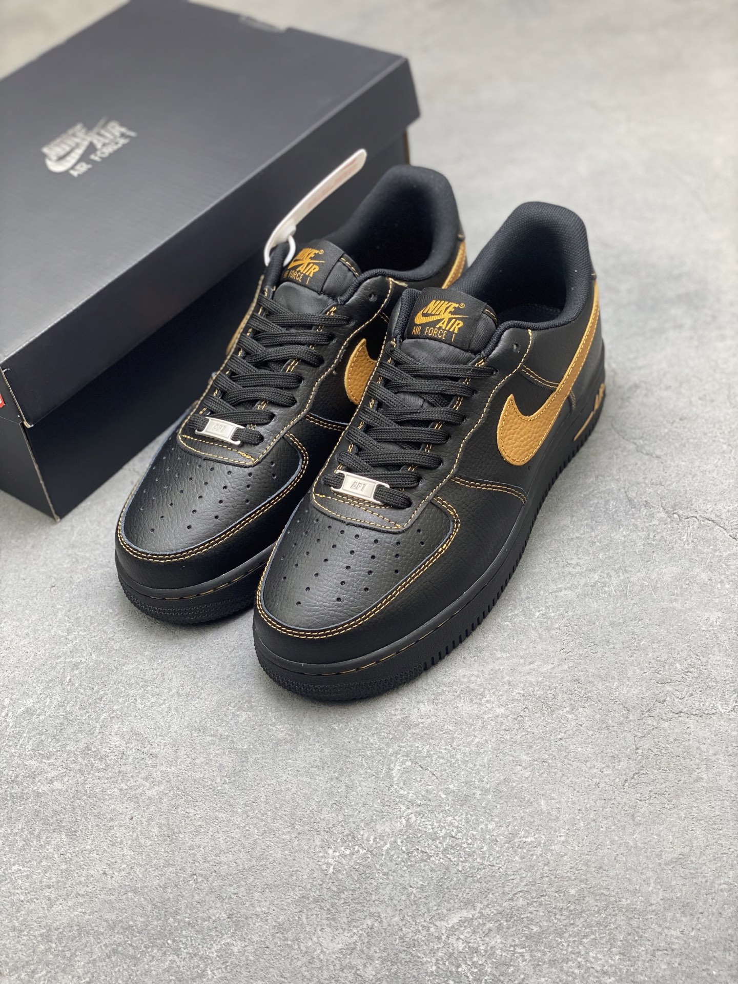 Nike Air Force 1 '07 Low Black/Gold Premium Leather Sneakers HQ2037-003 9 i1751910265015 4005 0 7