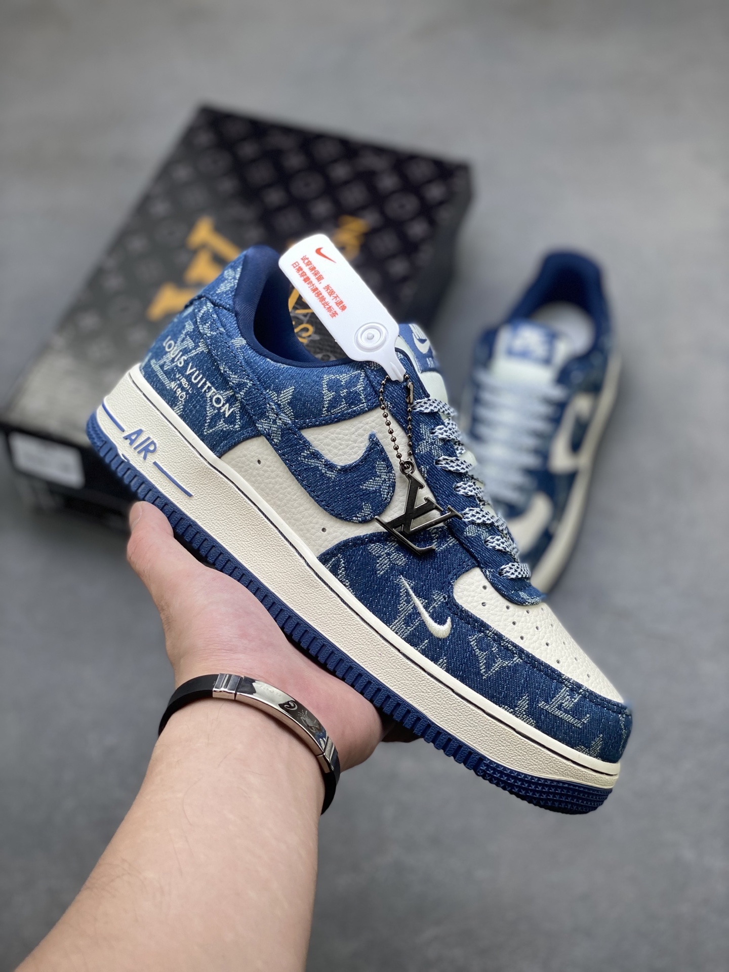 Nike Air Force 1 '07 Low Louis Vuitton Custom Sneakers - Limited Edition 2 i1751910356692 3259 0 0
