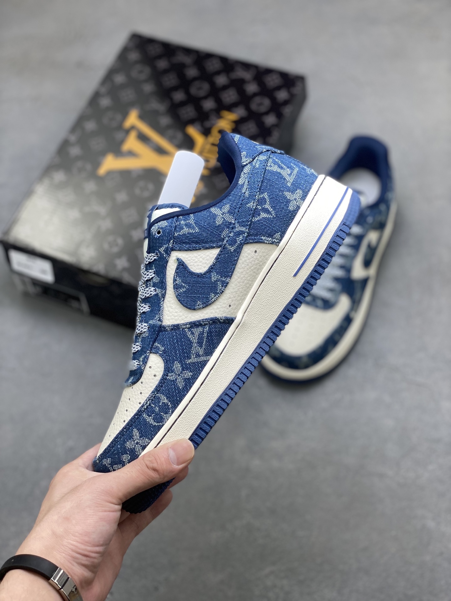 Nike Air Force 1 '07 Low Louis Vuitton Custom Sneakers - Limited Edition 4 i1751910358393 7202 0 2