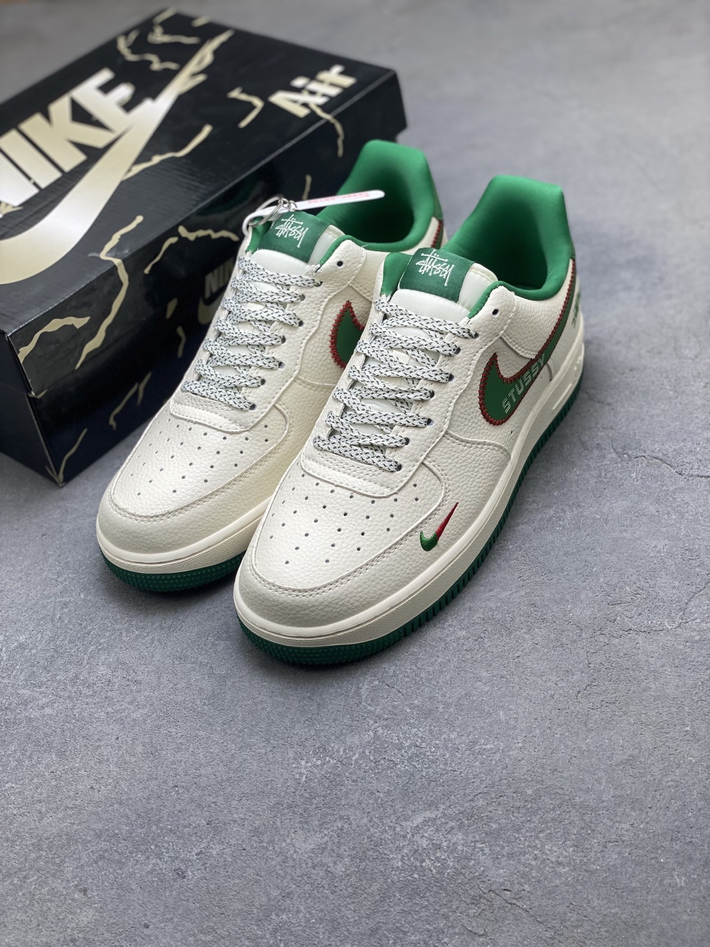 Nike Air Force 1 '07 Low Stussy Collab Sneakers - Limited Edition 9 i1751910463852 4052 0 7