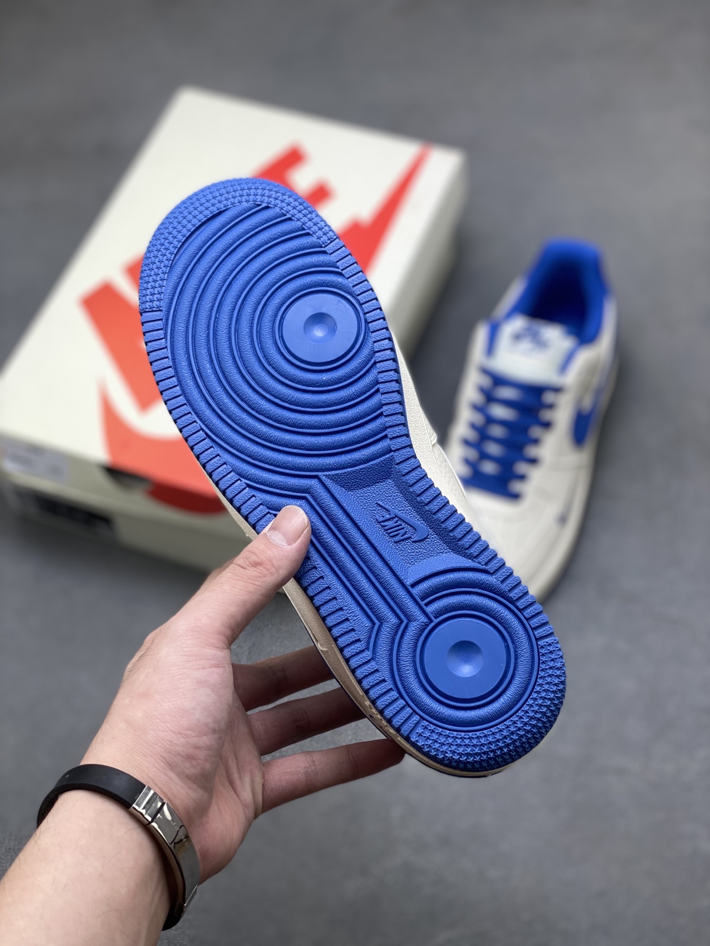 Nike Air Force 1 '07 Low White/Blue Limited Edition Sneakers DF0188-071 7 i1751910504883 5846 0 5