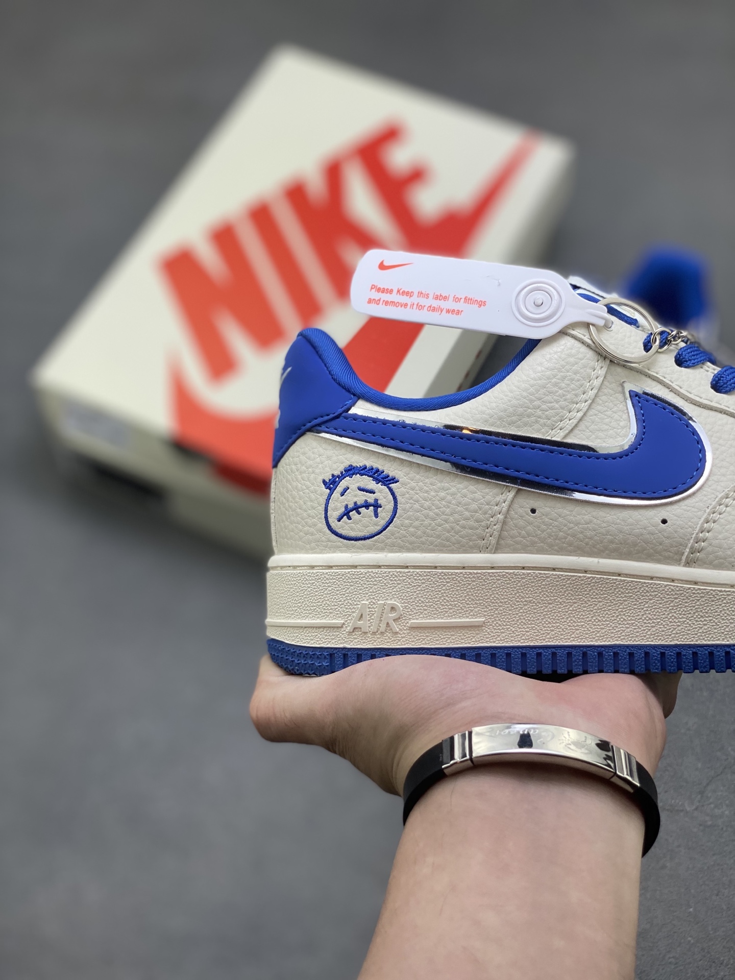 Nike Air Force 1 '07 Low White/Blue Limited Edition Sneakers DF0188-071 6 i1751910508884 8405 0 4