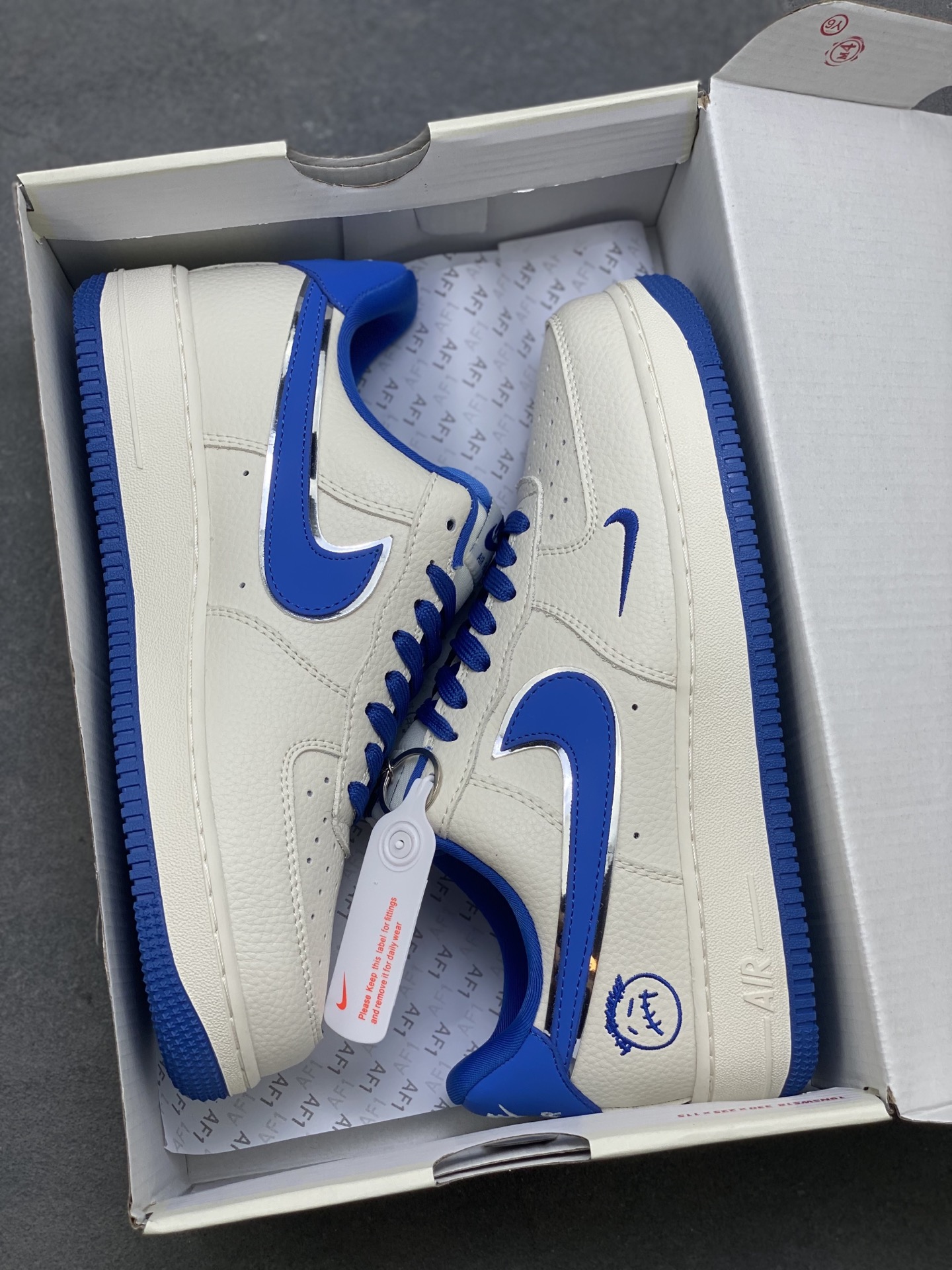 Nike Air Force 1 '07 Low White/Blue Limited Edition Sneakers DF0188-071 10 i1751910509354 6027 0 8