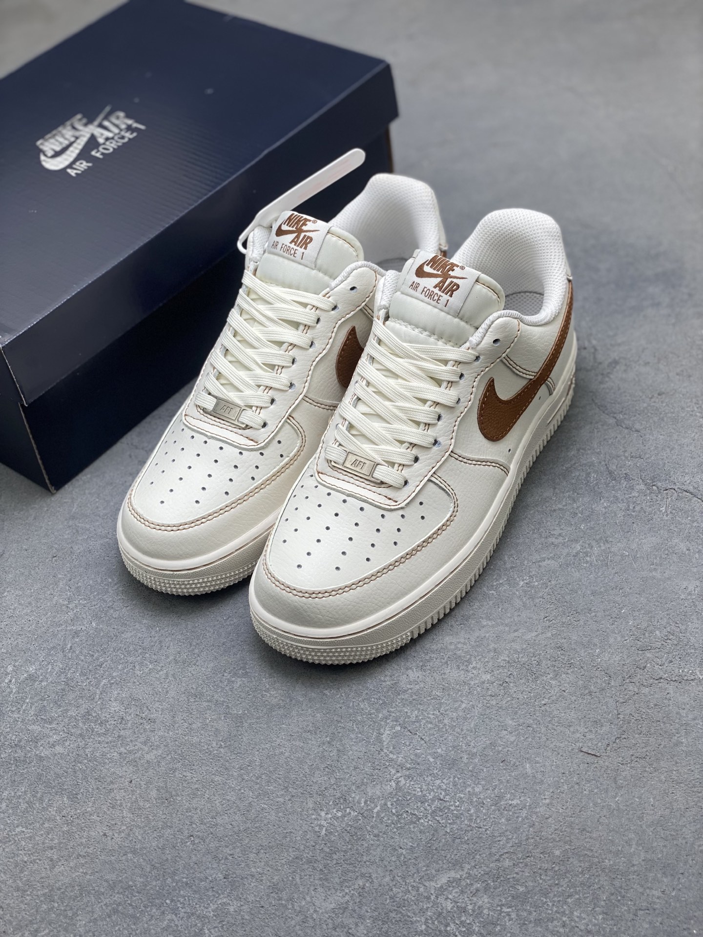 Nike Air Force 1 Low HQ2037-001 - Timeless Style with Premium Comfort 9 i1751910571274 935 0 7