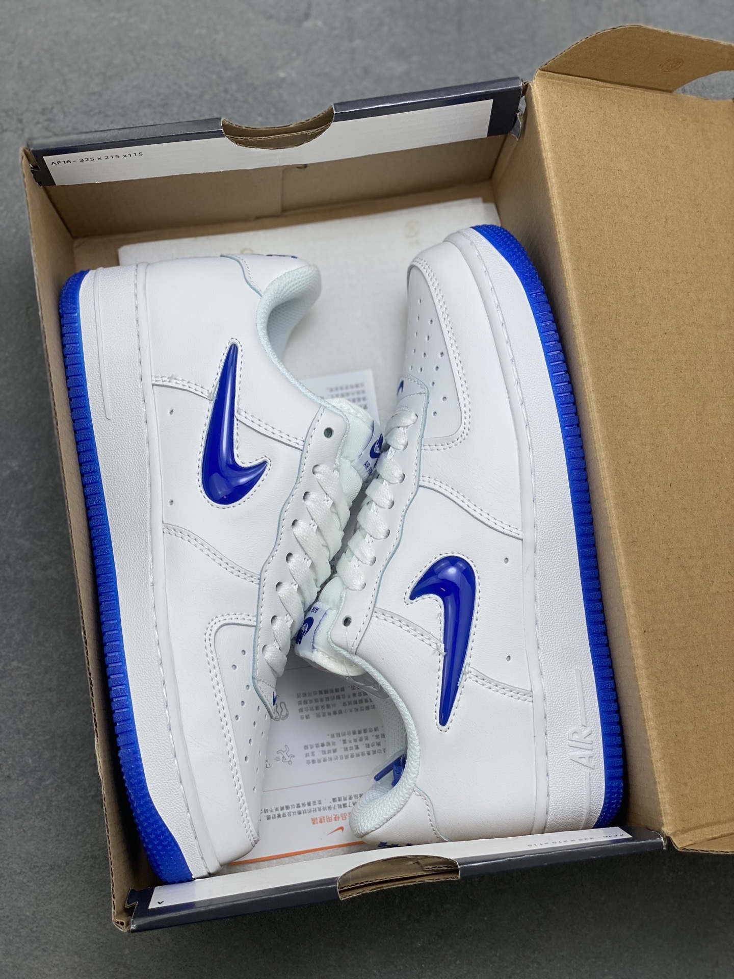 Nike Air Force 1 '07 Low White/Royal Blue Limited Edition Sneakers 10 i1752088347875 165 0 8