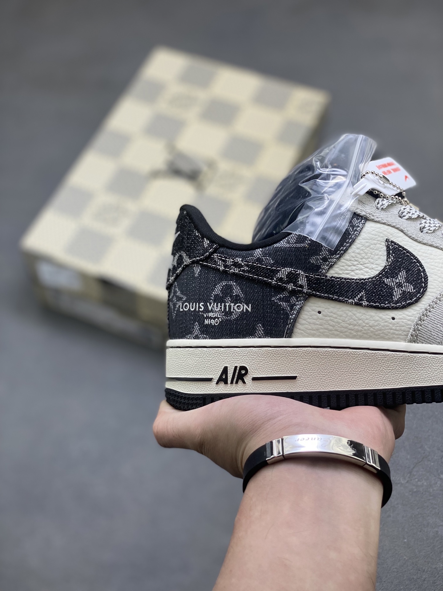 Nike Air Force 1 Low Louis Vuitton Custom Sneakers Limited Edition 6 i1752088484331 4829 0 4