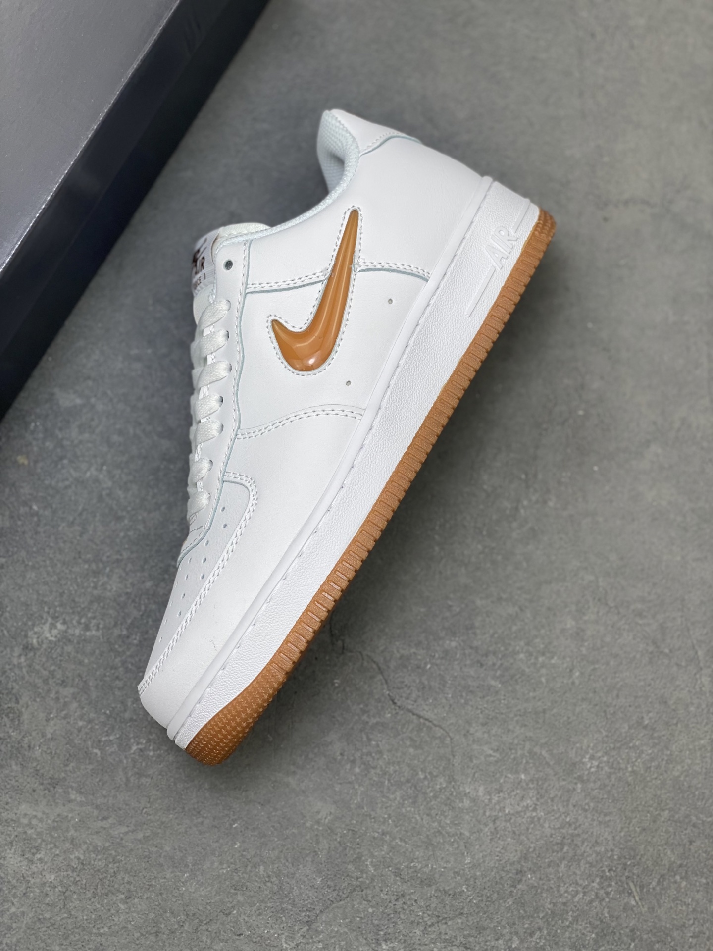 Nike Air Force 1 '07 Low White/Gum Brown Casual Shoes FN5924-103 8 i1752088741468 9781 0 6